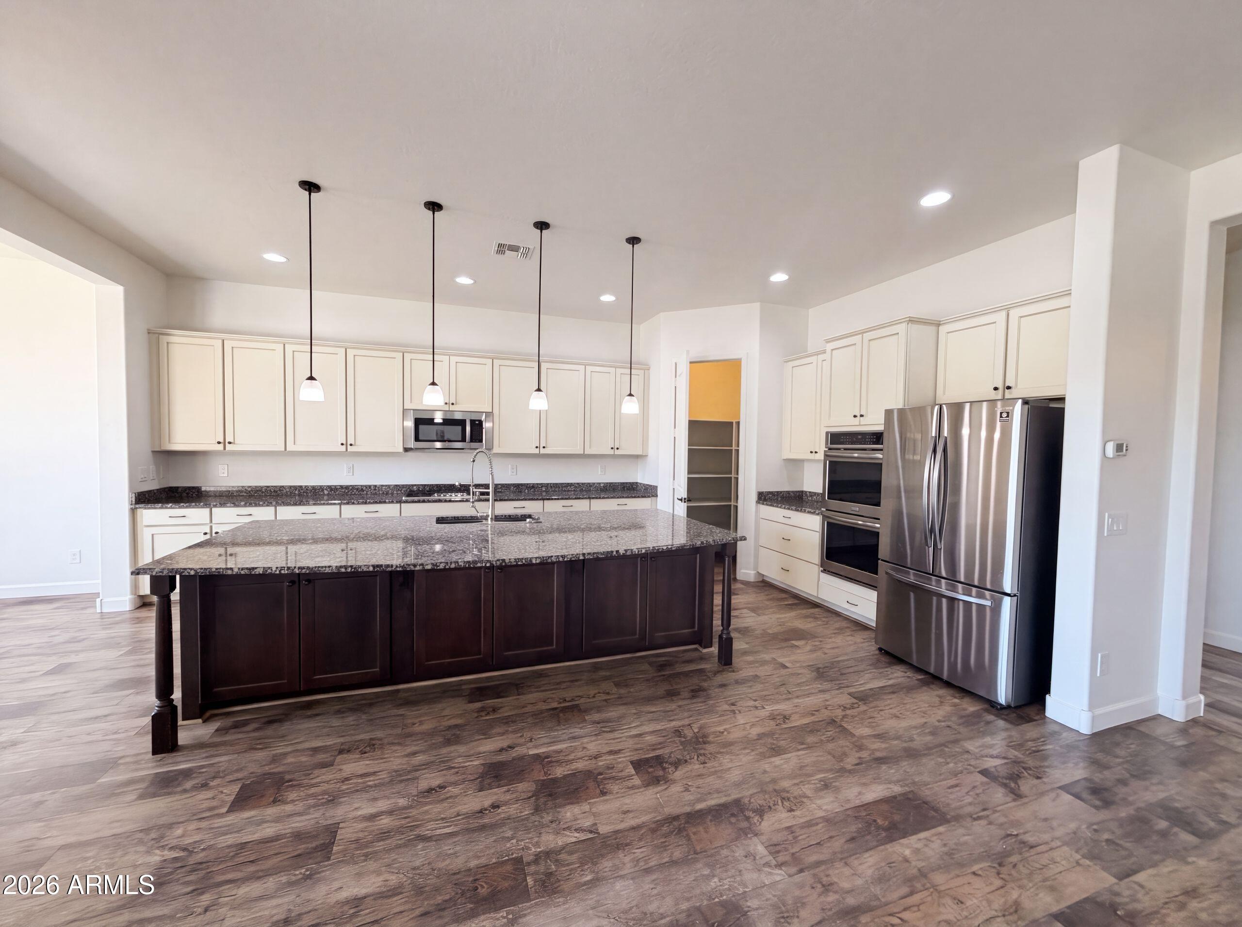 19745 E RAVEN Drive