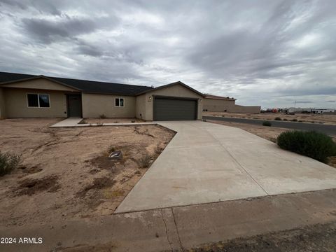 Single Family Residence in Arizona City AZ 8442 RAVEN Drive.jpg