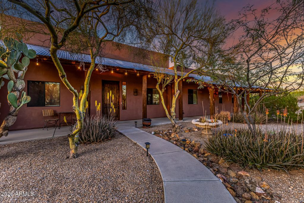 Photo of 1910 E Joy Ranch Road, Phoenix, AZ 85086 (MLS # 7002809)