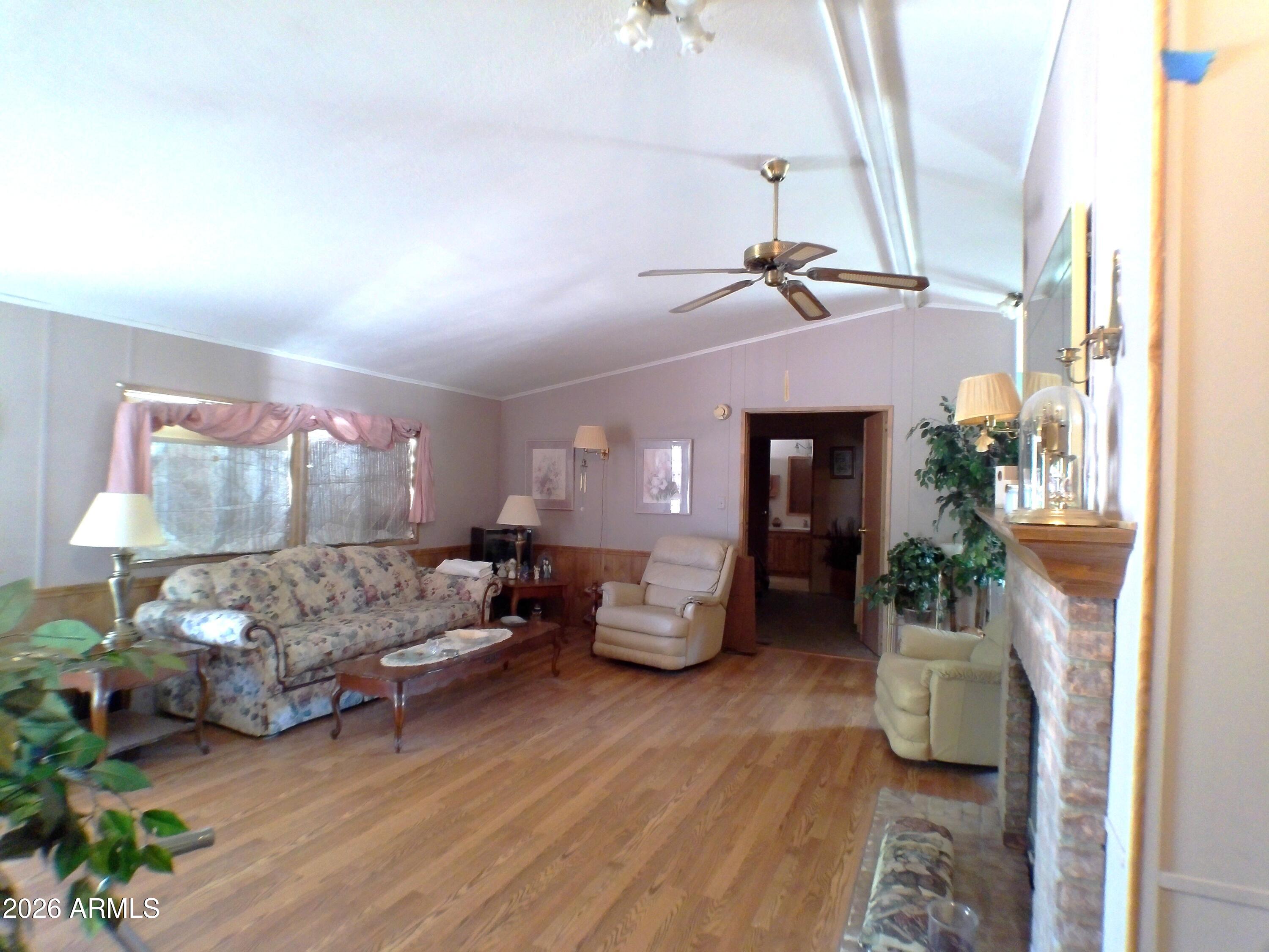 393 N BUCKHORN Court