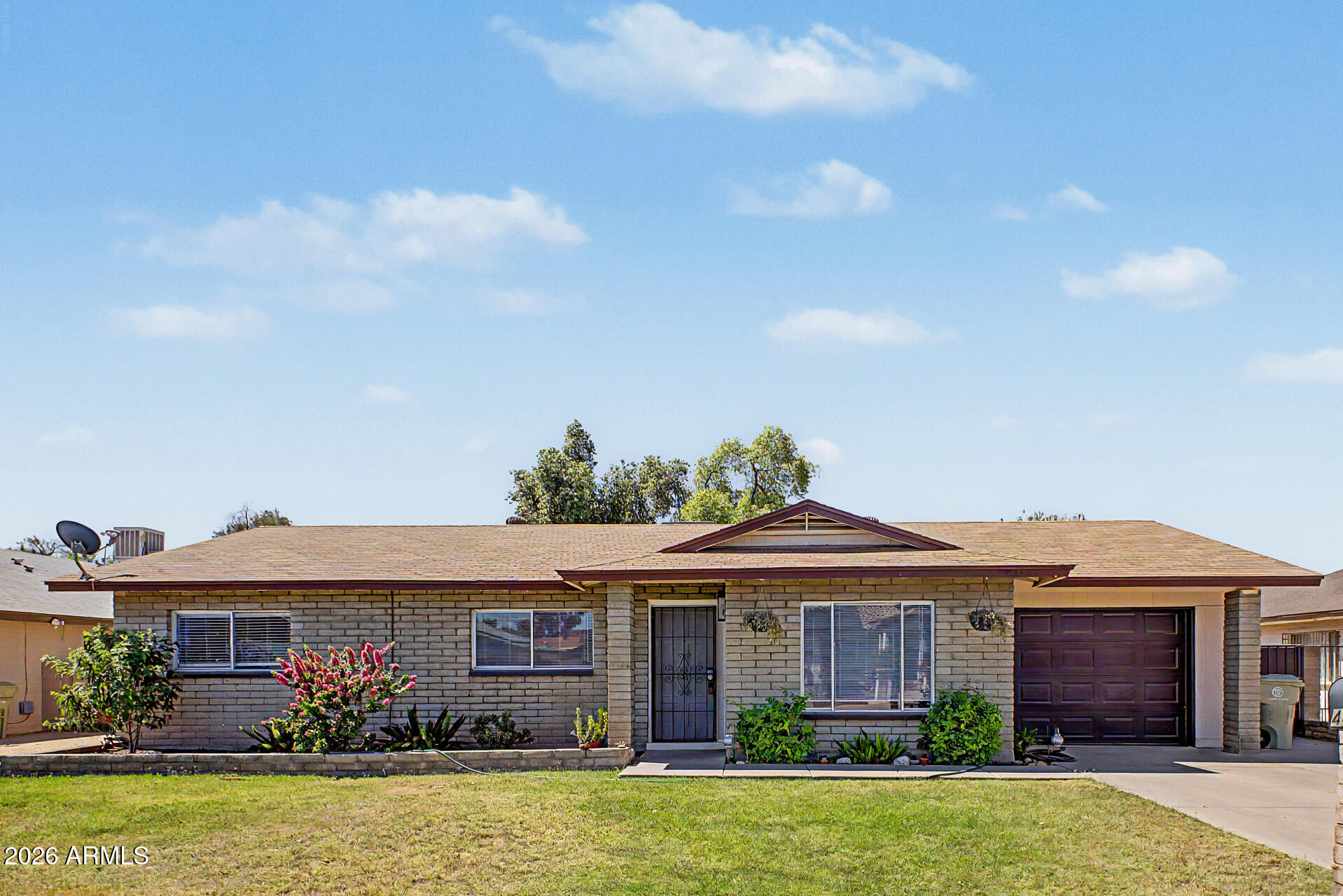 PALM LANE VILLAGE - Residential