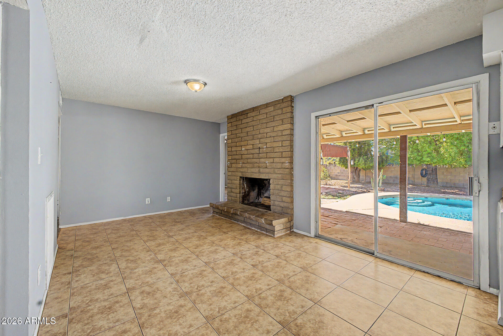 PALM LANE VILLAGE - Residential