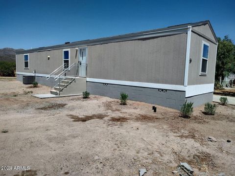 A home in Black Canyon City