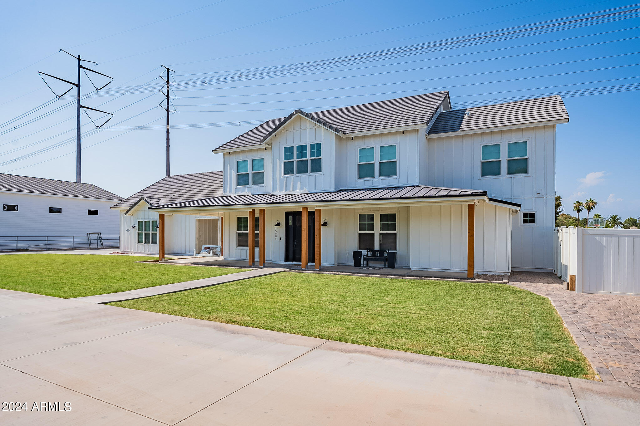 15908 E VAUGHN Avenue