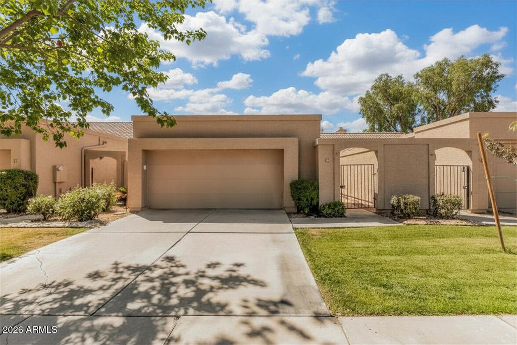 Photo of 83 W Calle De Arcos, Tempe, AZ 85284 (MLS # 7005256)