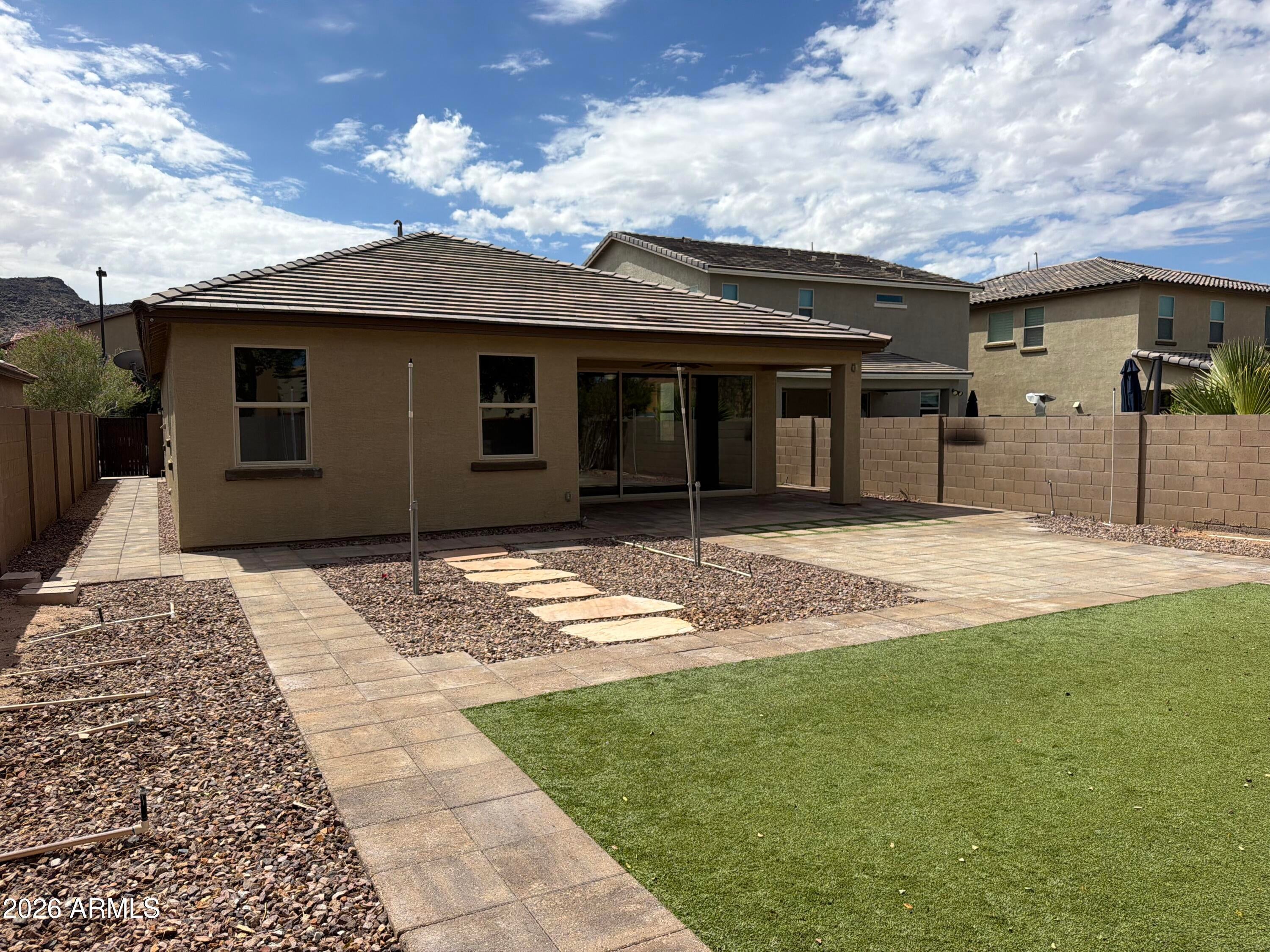 2518 E FAWN Drive