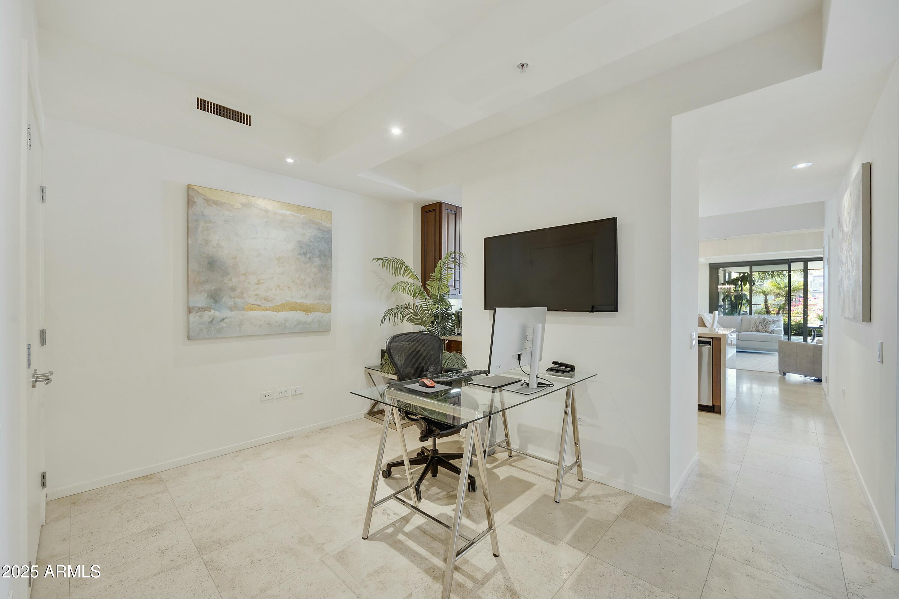 7161 E RANCHO VISTA Drive 6002