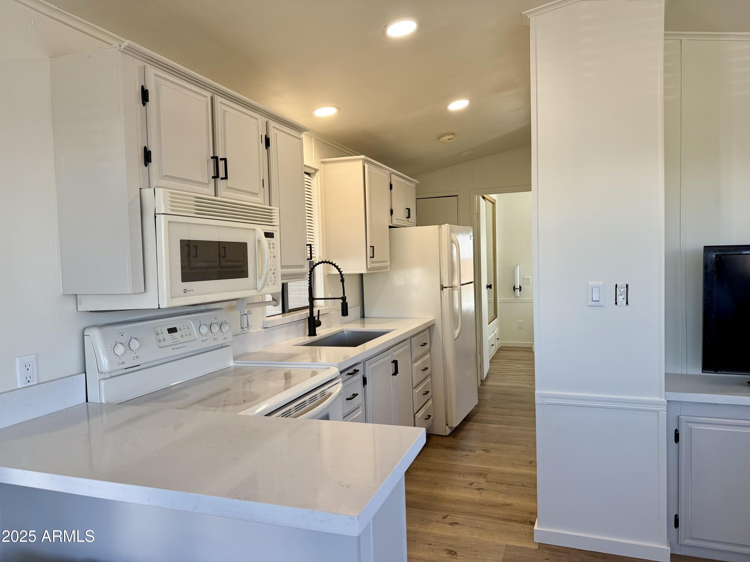 7750 E BROADWAY Road 23