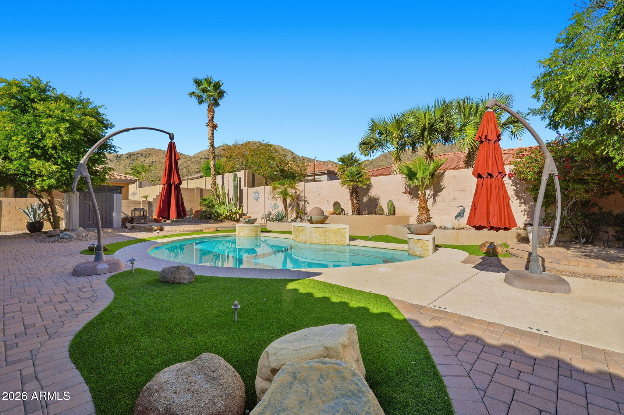 2714 W BRIARWOOD Terrace