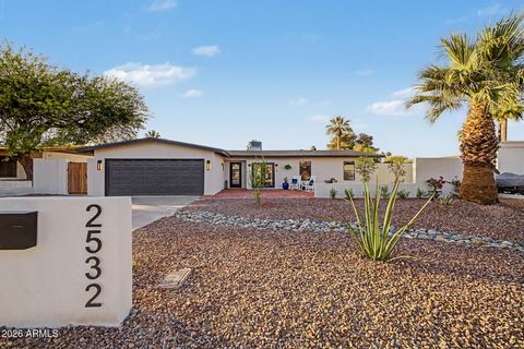 Photo of 2532 E Sahuaro Drive, Phoenix, AZ 85028 (MLS # 7019440)