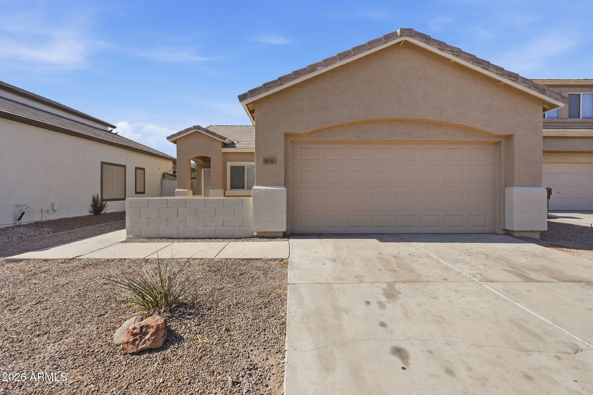 815 W SPRUELL Avenue
