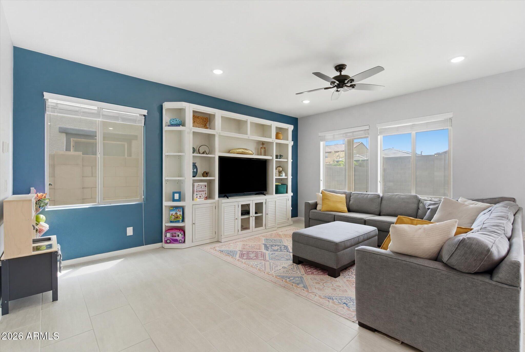 2150 N MARKETSIDE Avenue