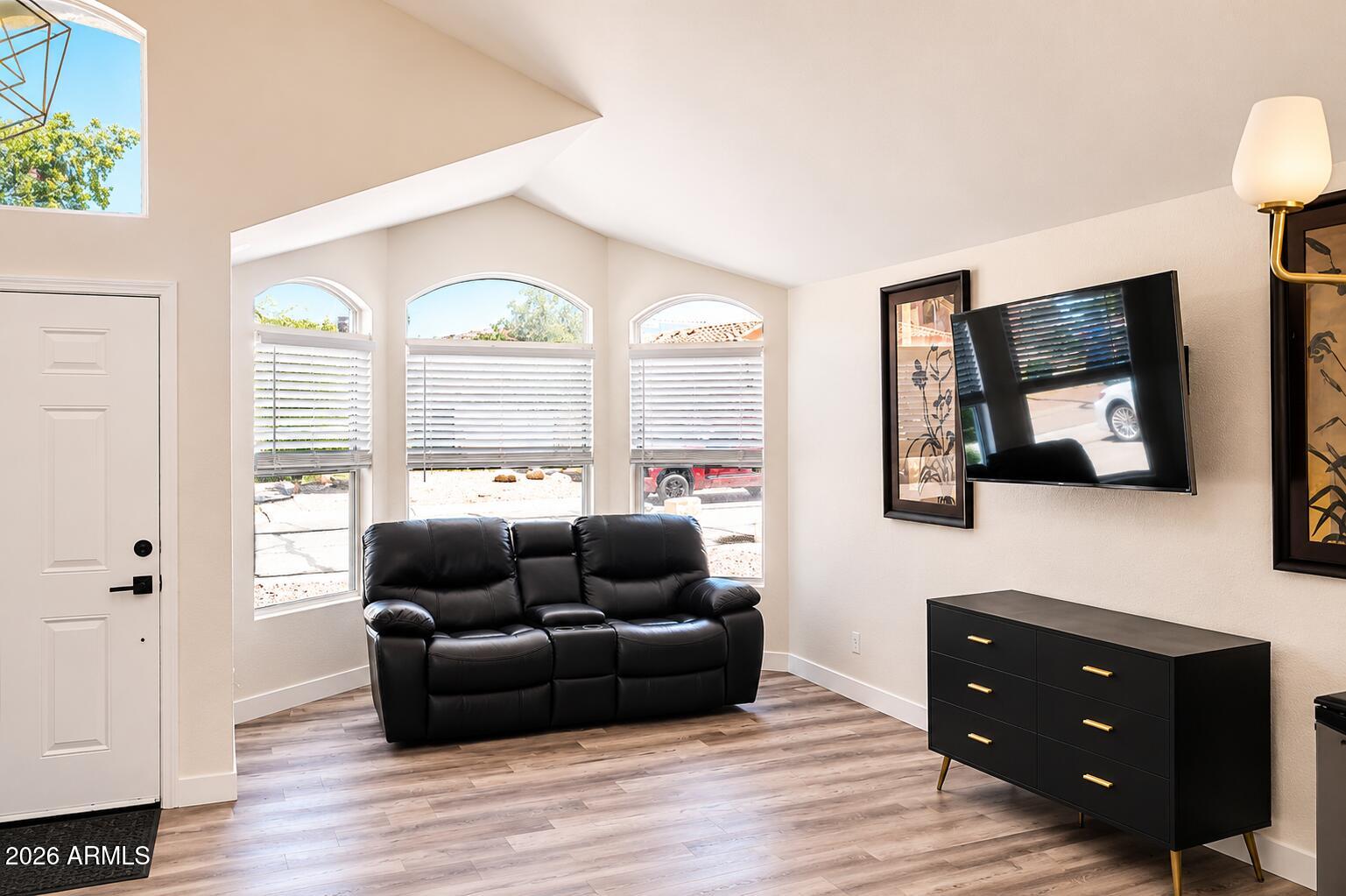 3017 E WOODLAND Drive