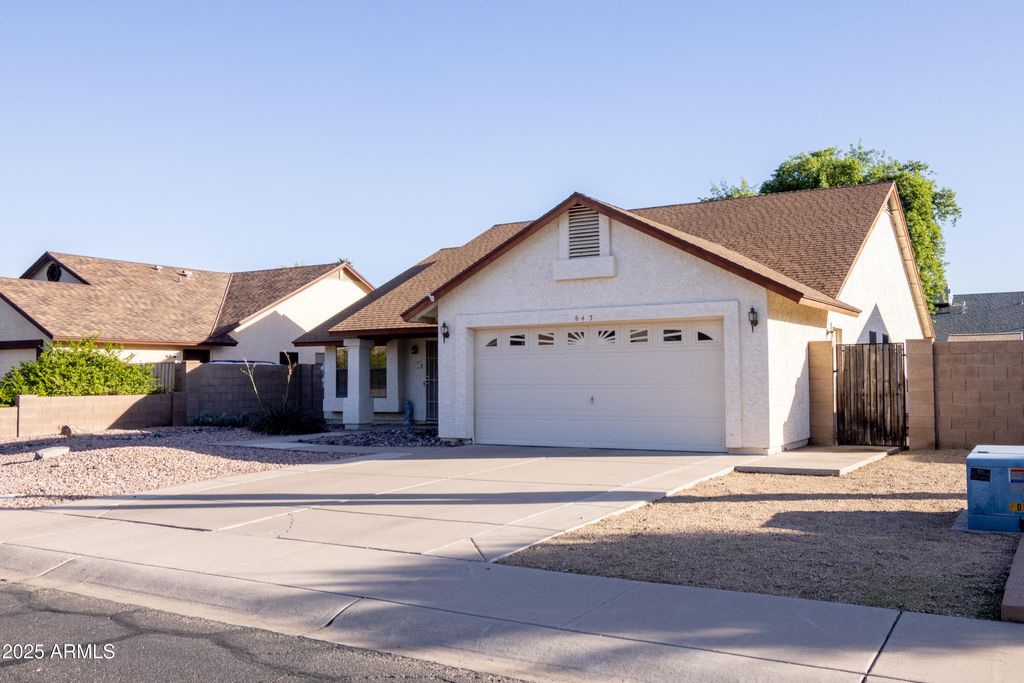 Photo of 643 W Devon Court, Gilbert, AZ 85233 (MLS # 6934087)