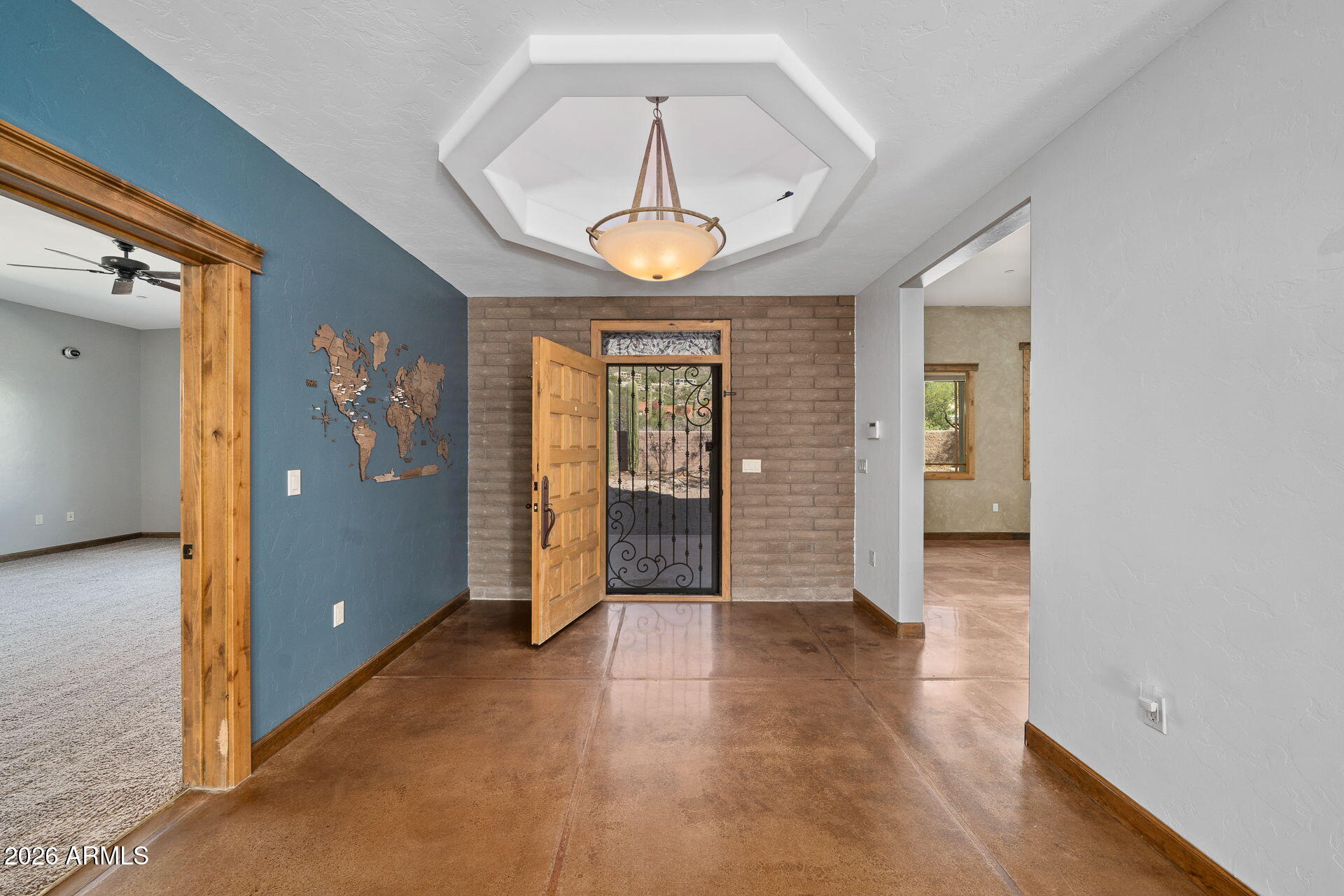 8755 N SUNNYSLOPE Drive