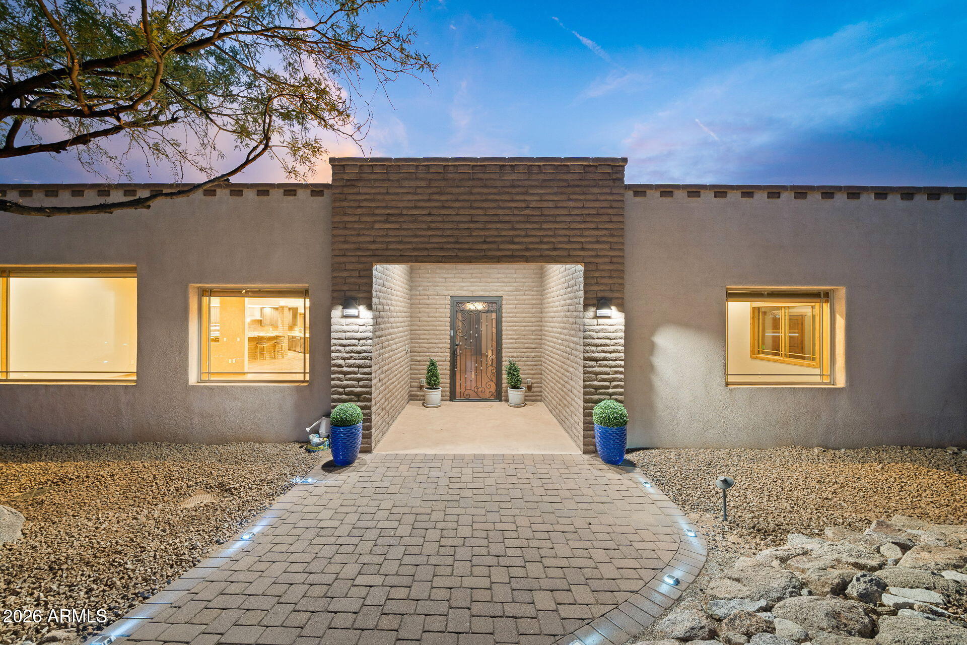 8755 N SUNNYSLOPE Drive