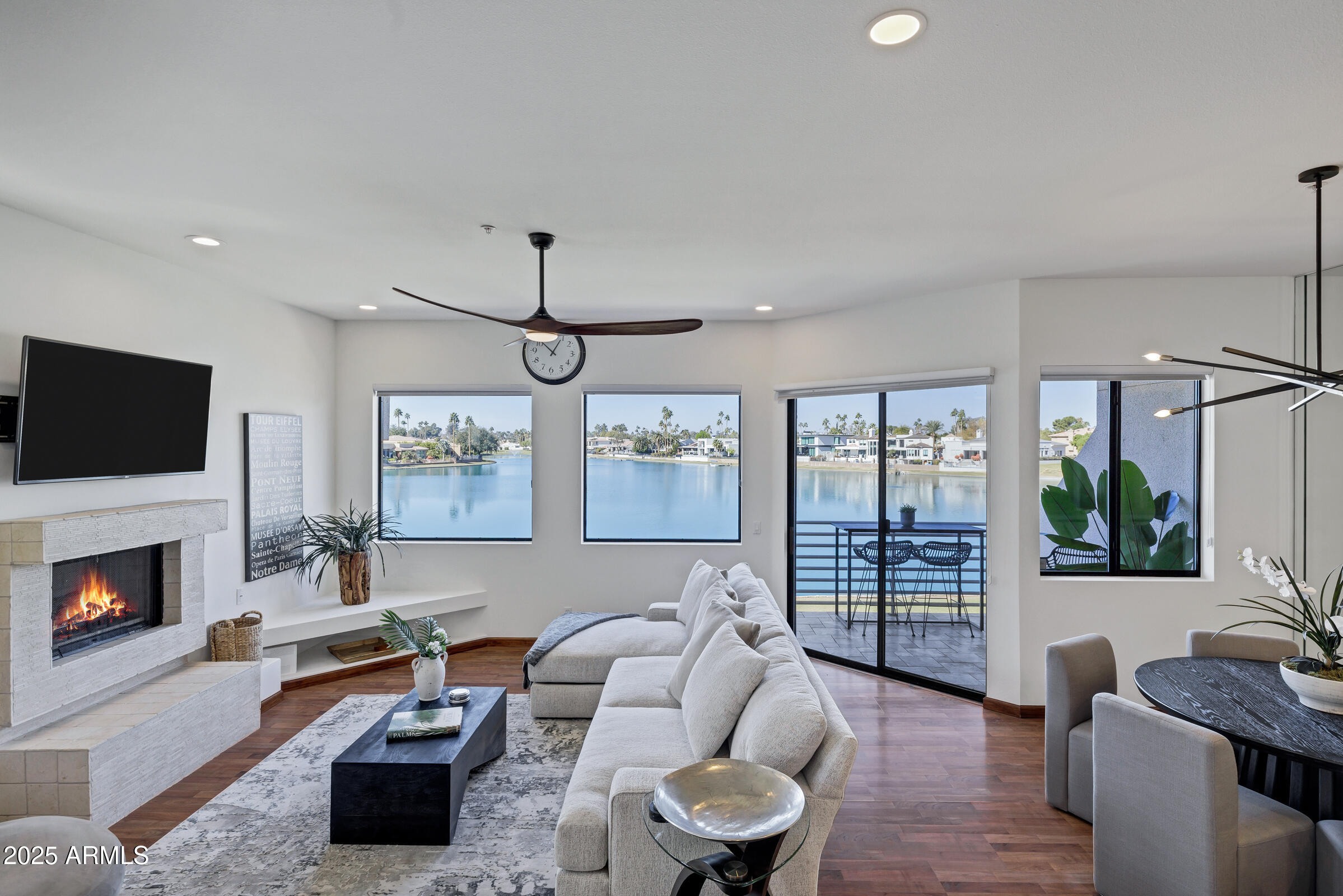 8270 N HAYDEN Road 2010