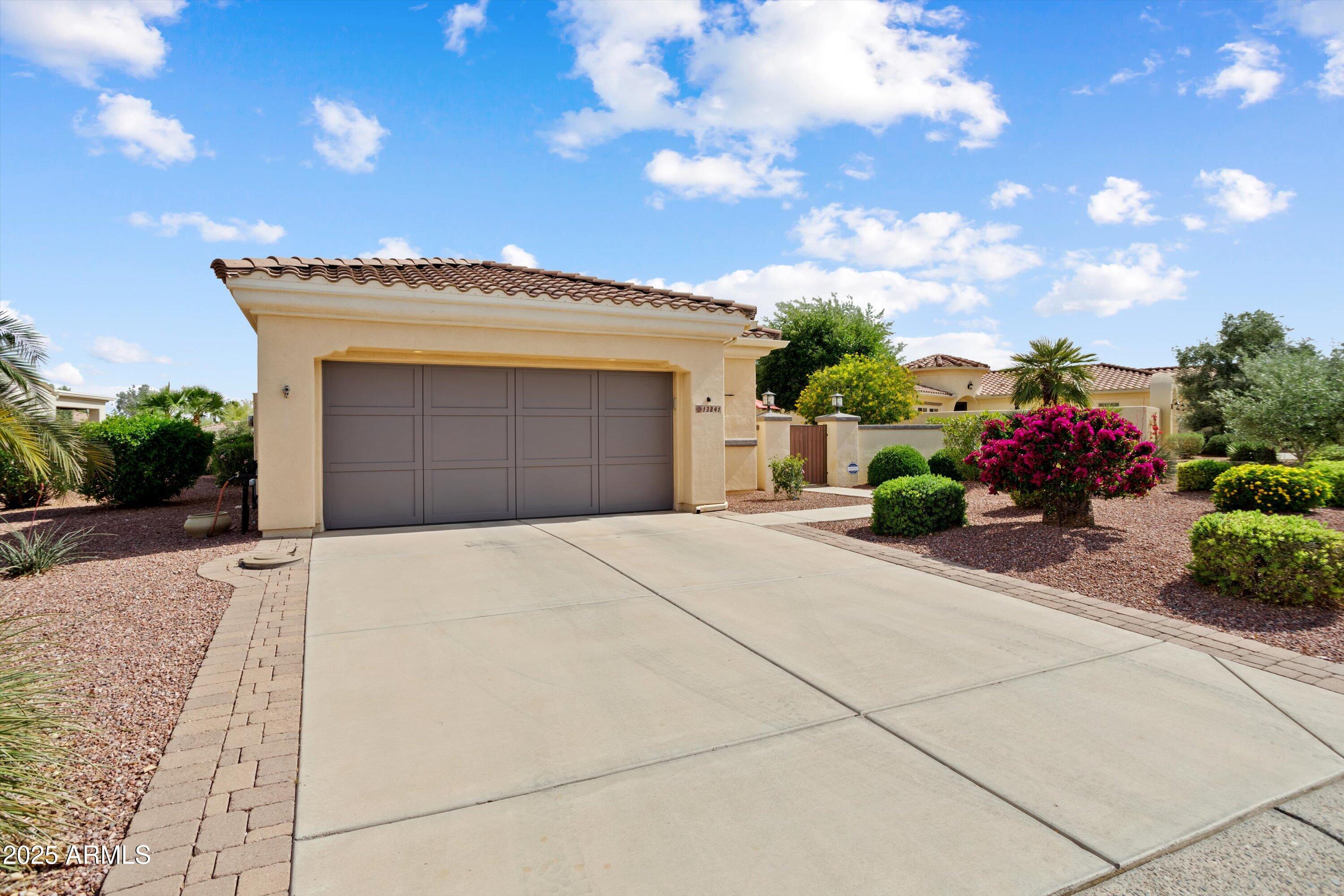 13841 W NOGALES Drive