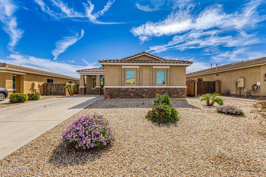 Photo of 891 W Ayrshire Trail, San Tan Valley, AZ 85143 (MLS # 6994061)