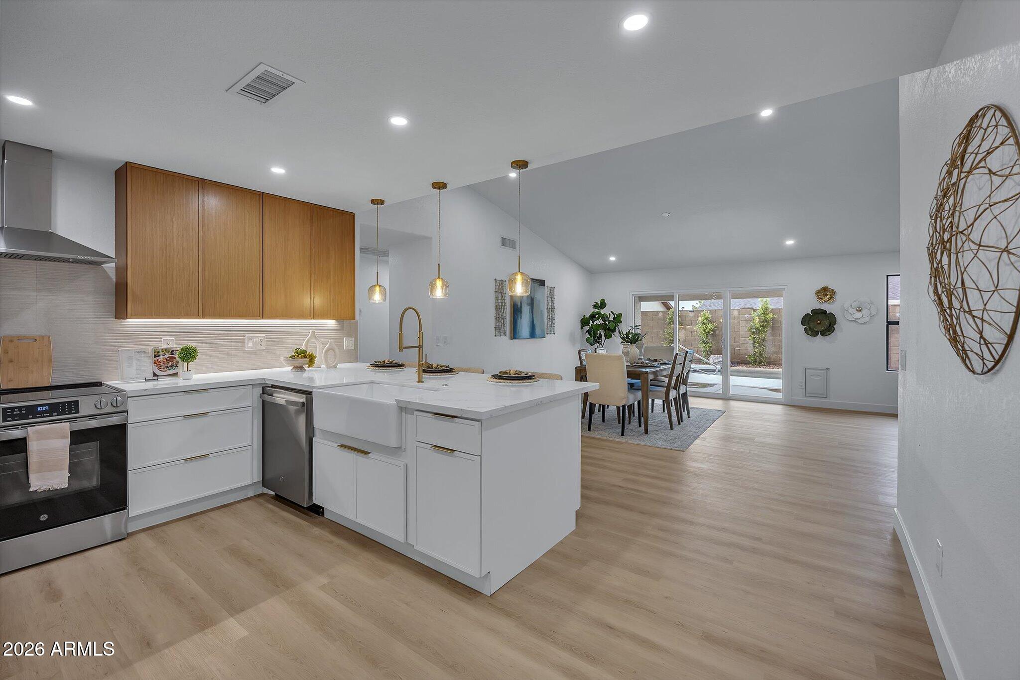 213 S GOLDEN KEY Drive