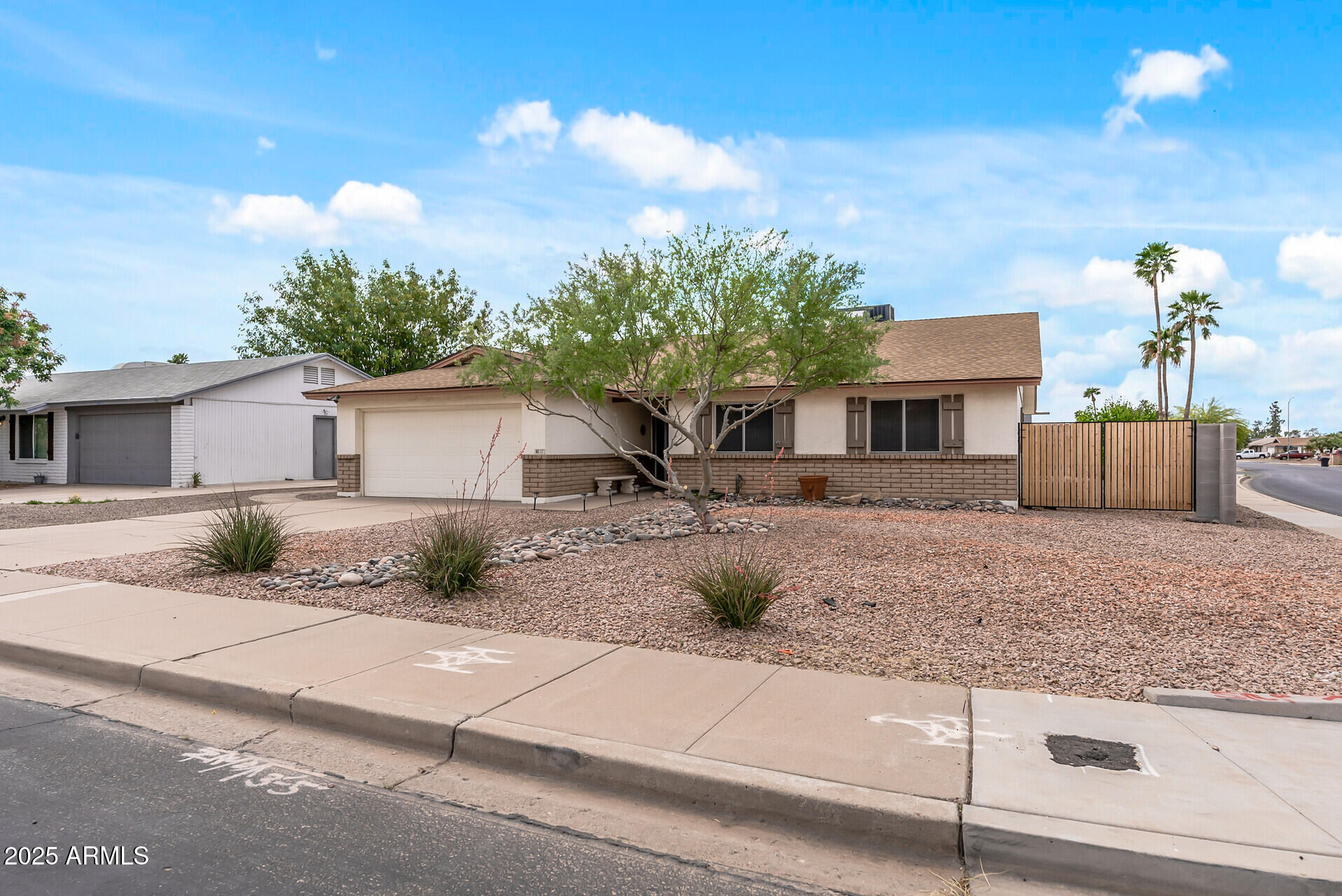 3407 E Pueblo Avenue
