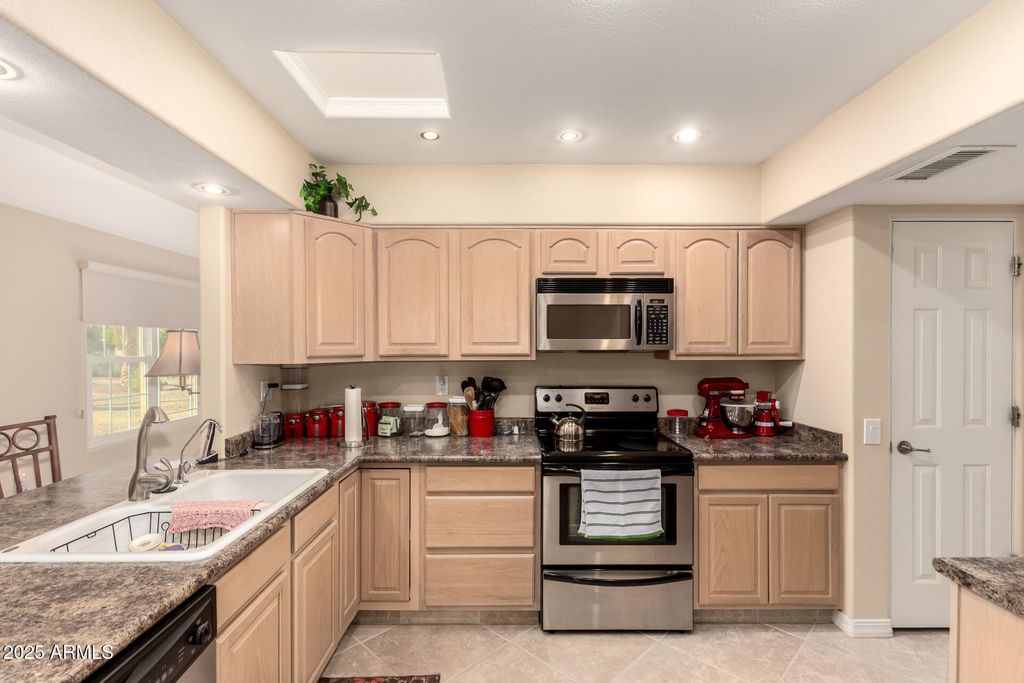 Photo of 18010 N 135th Drive, Sun City West, AZ 85375 (MLS # 6954746)