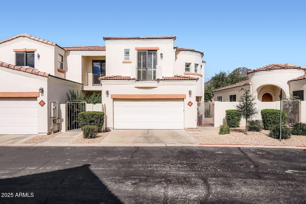 Photo of 1750 E Ocotillo Road #10, Phoenix, AZ 85016 (MLS # 6936095)
