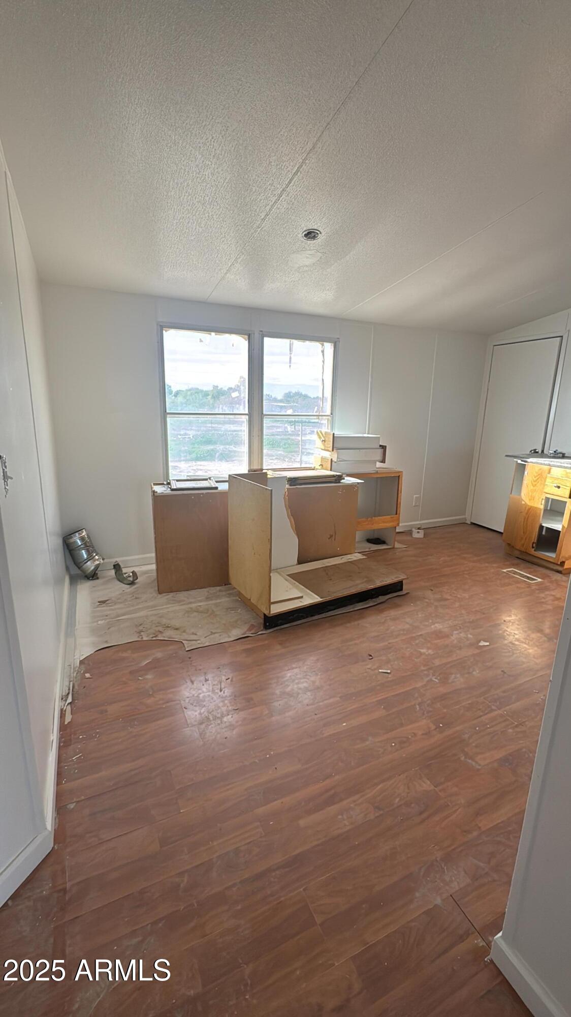 1050 N 379TH Avenue