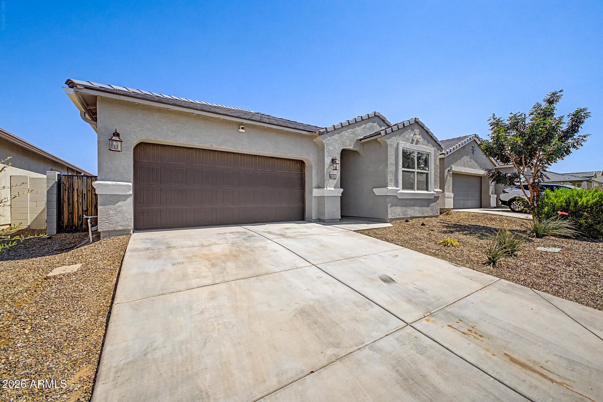 3328 W SEAVER Avenue