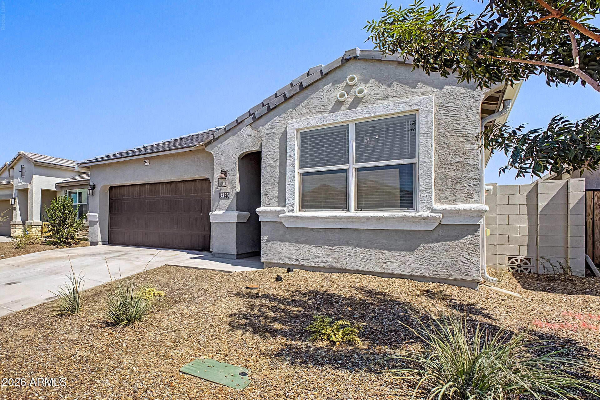 3328 W SEAVER Avenue