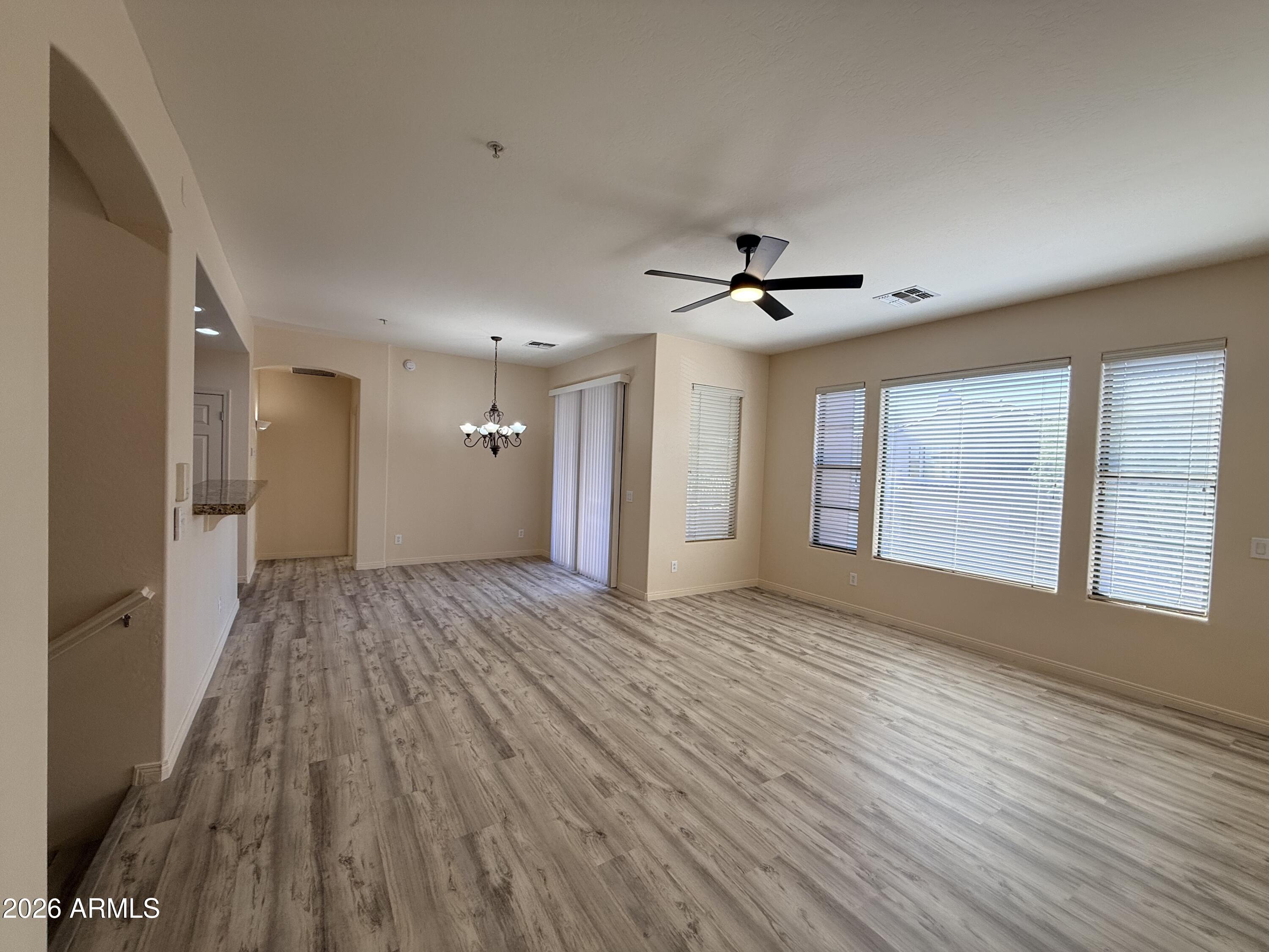19550 N GRAYHAWK Drive 2061