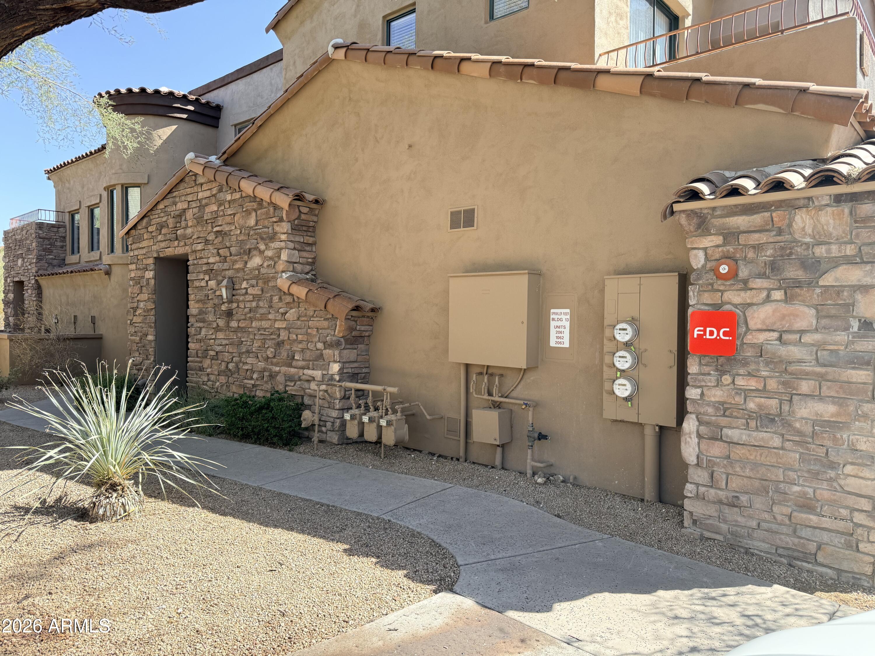 19550 N GRAYHAWK Drive 2061
