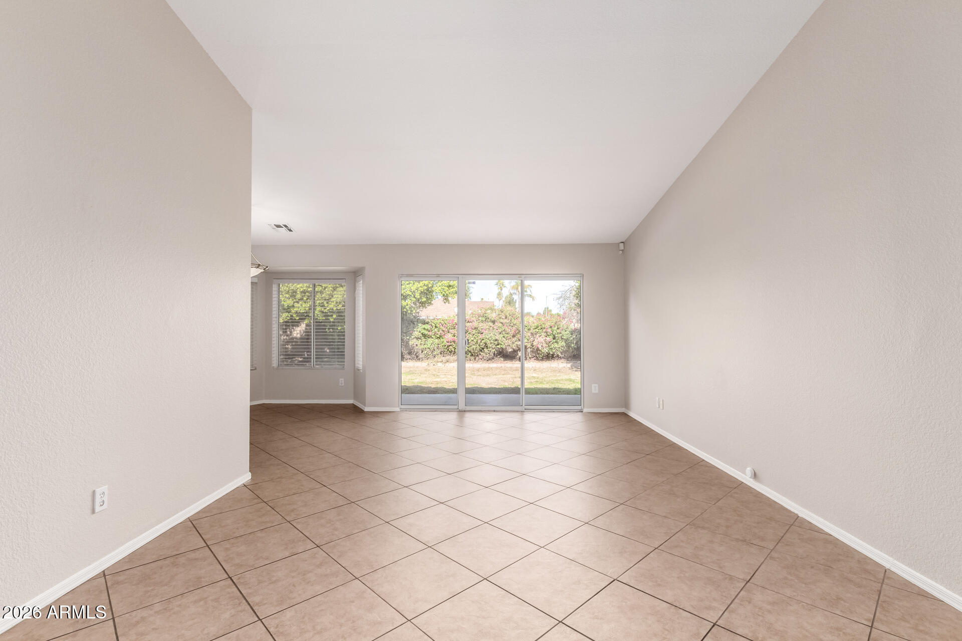 3356 E ROSEMONTE Drive