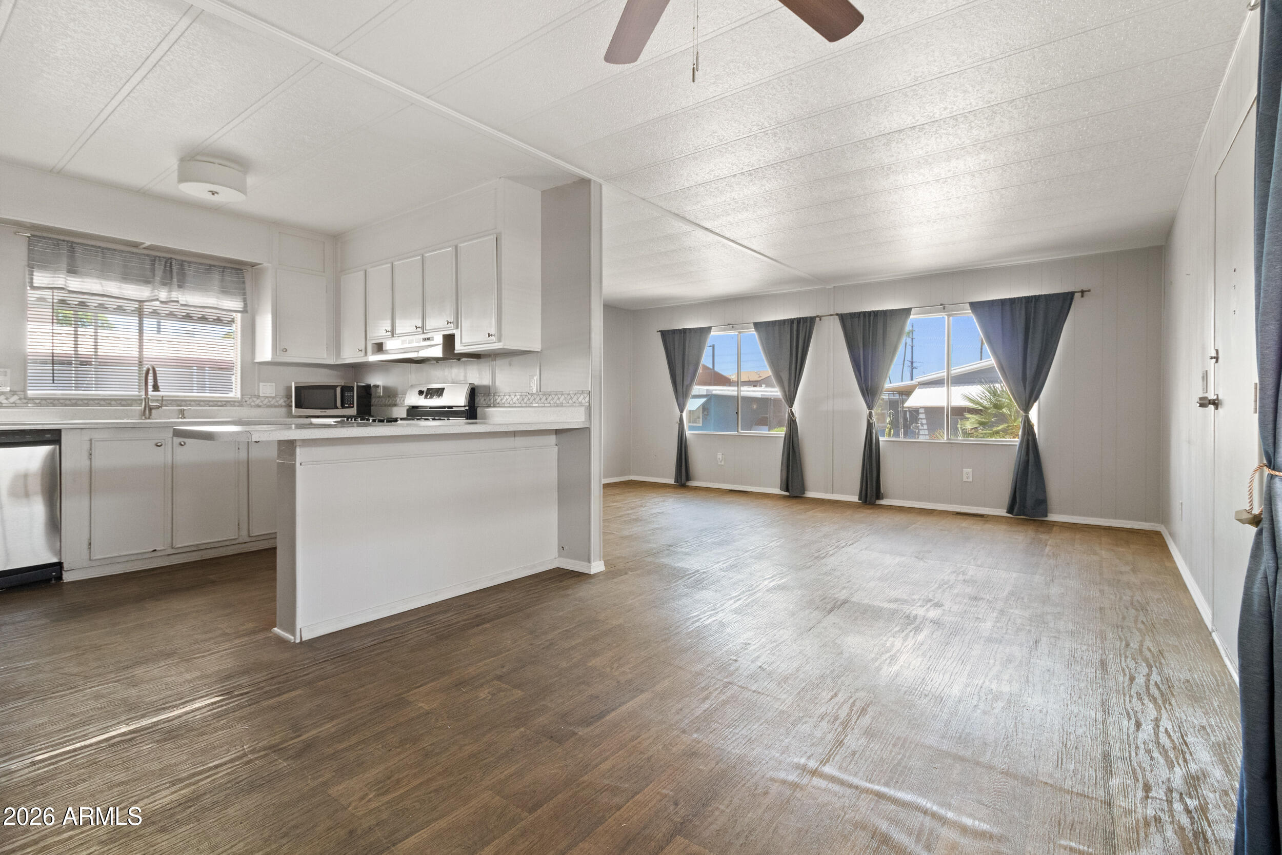 2727 E UNIVERSITY Drive 60