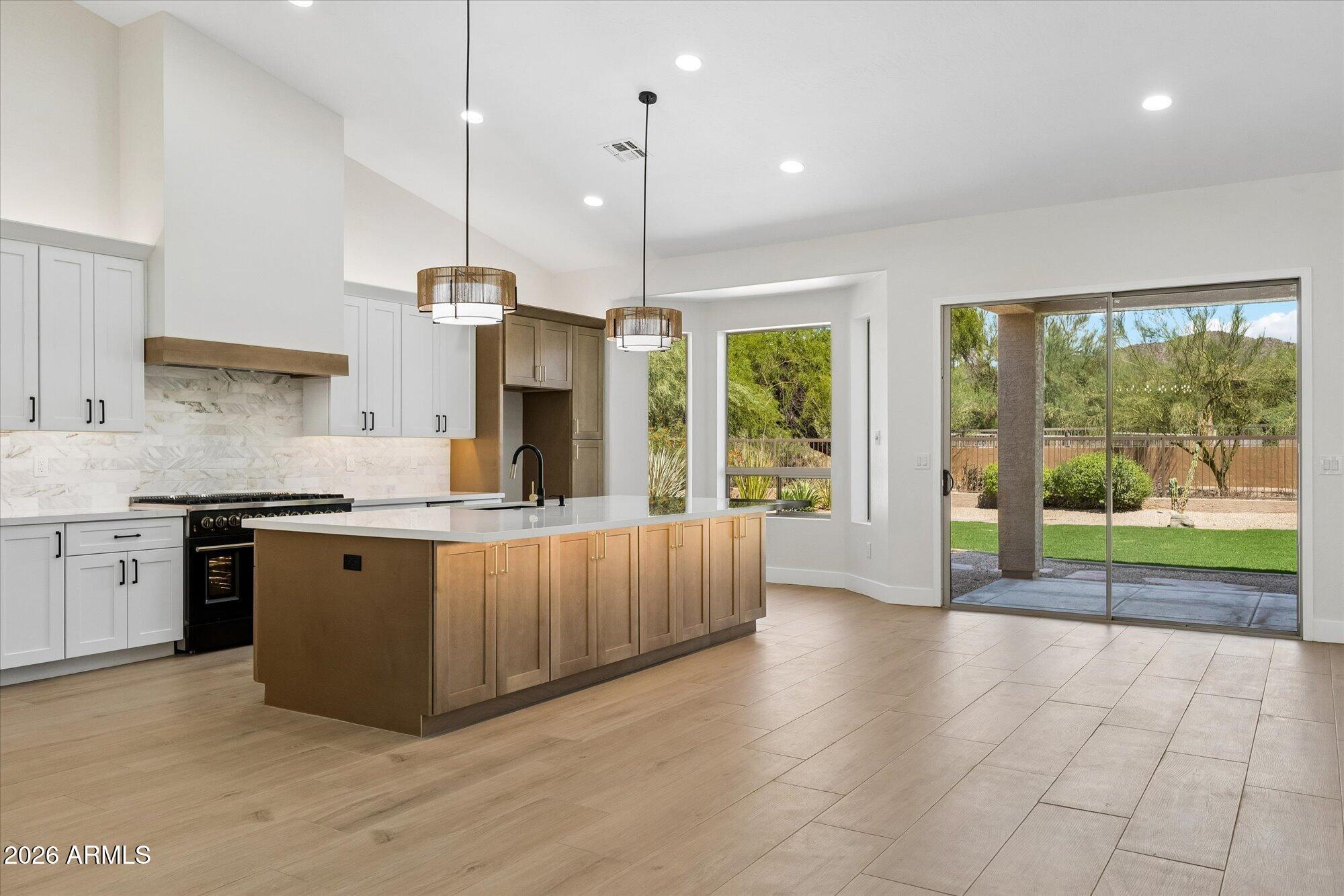 3635 N Eagle Canyon