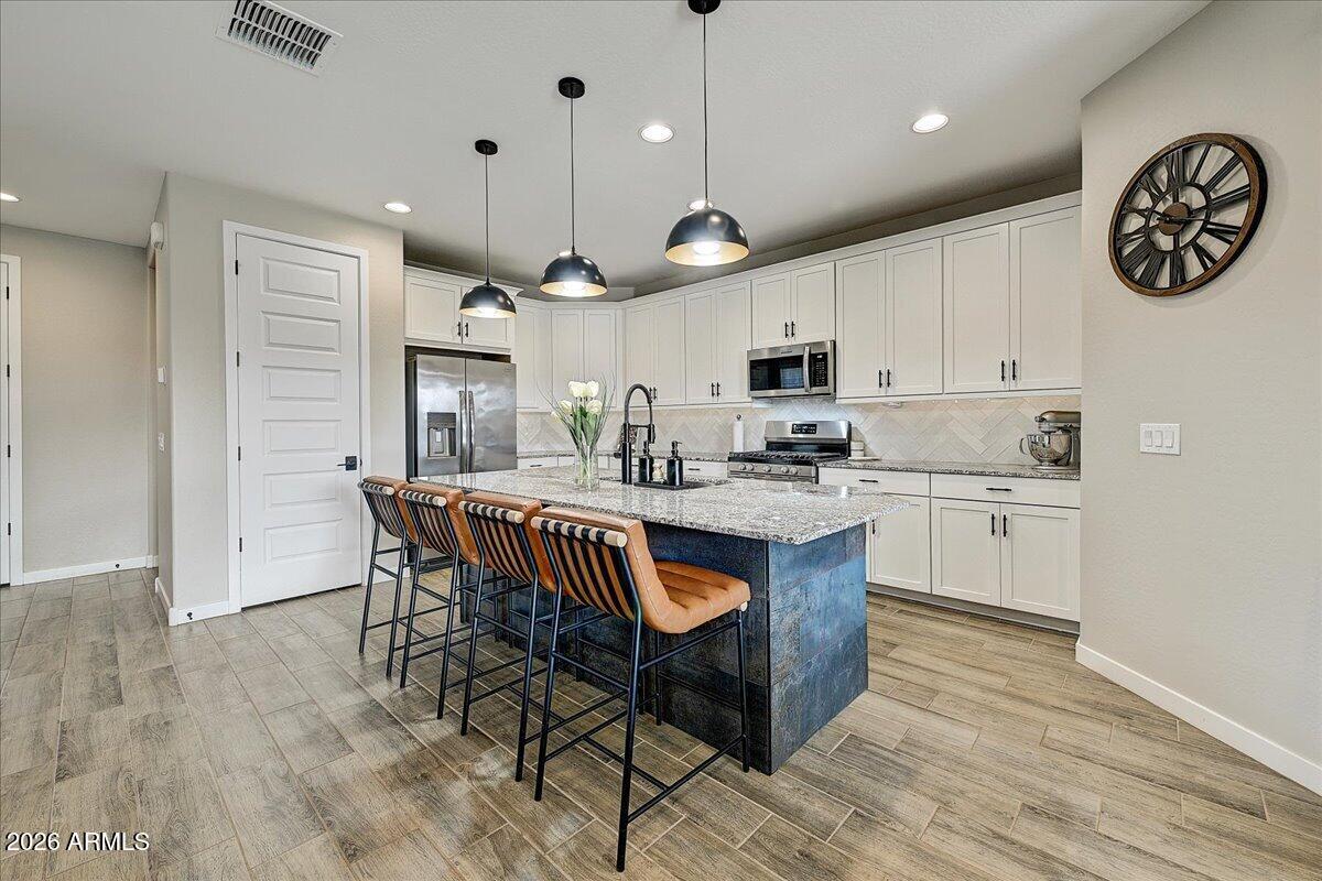 2053 W LONESOME Trail