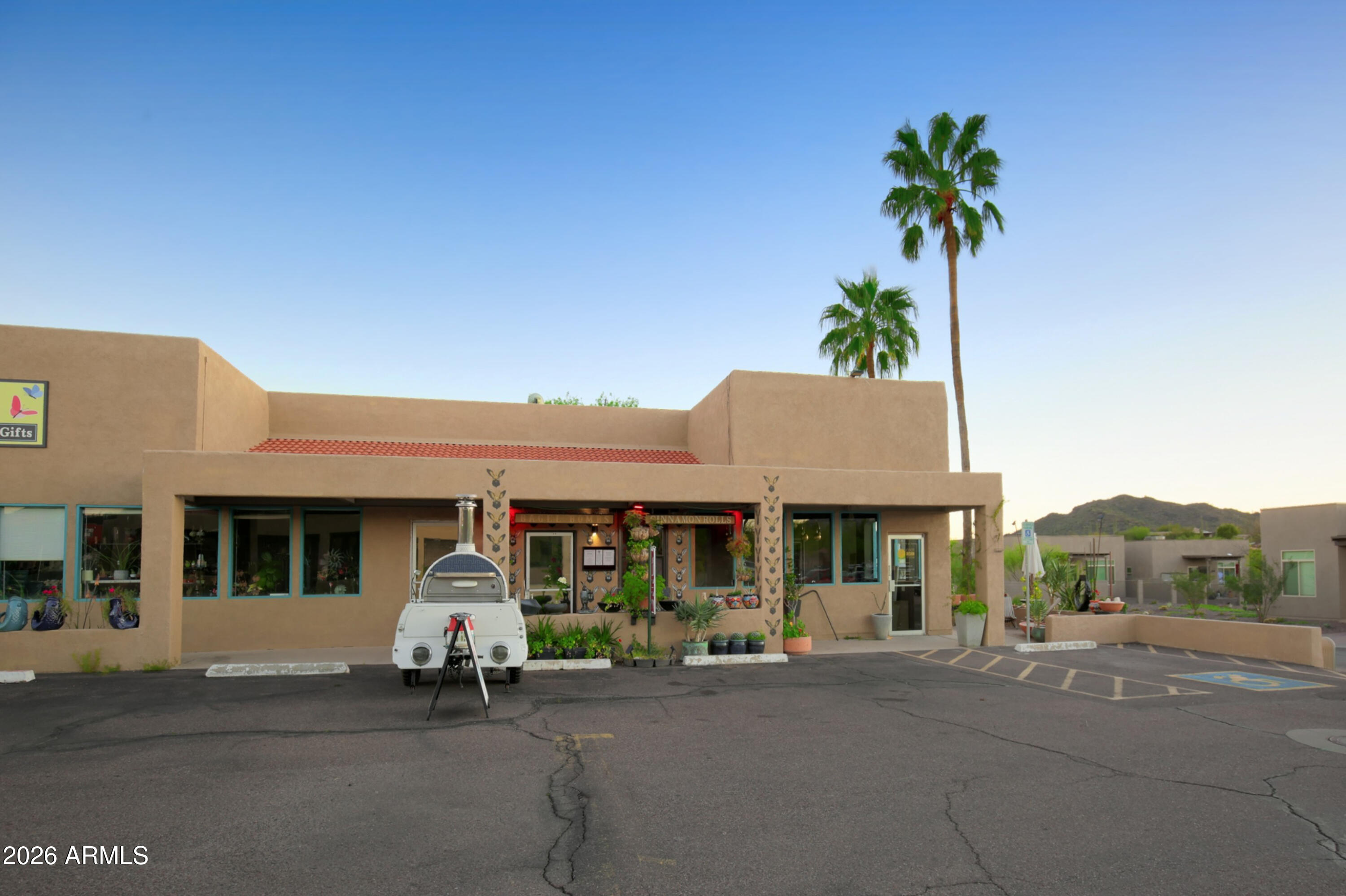 6061 E Cave Creek Road