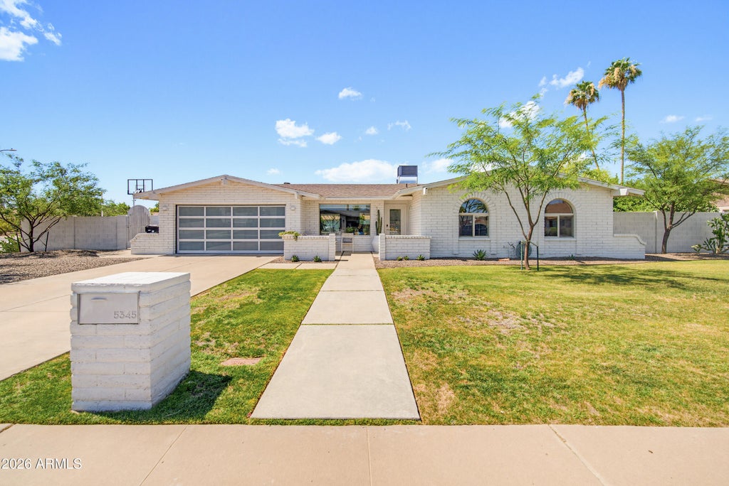 Photo of 5345 E Winchcomb Drive, Scottsdale, AZ 85254 (MLS # 7037465)