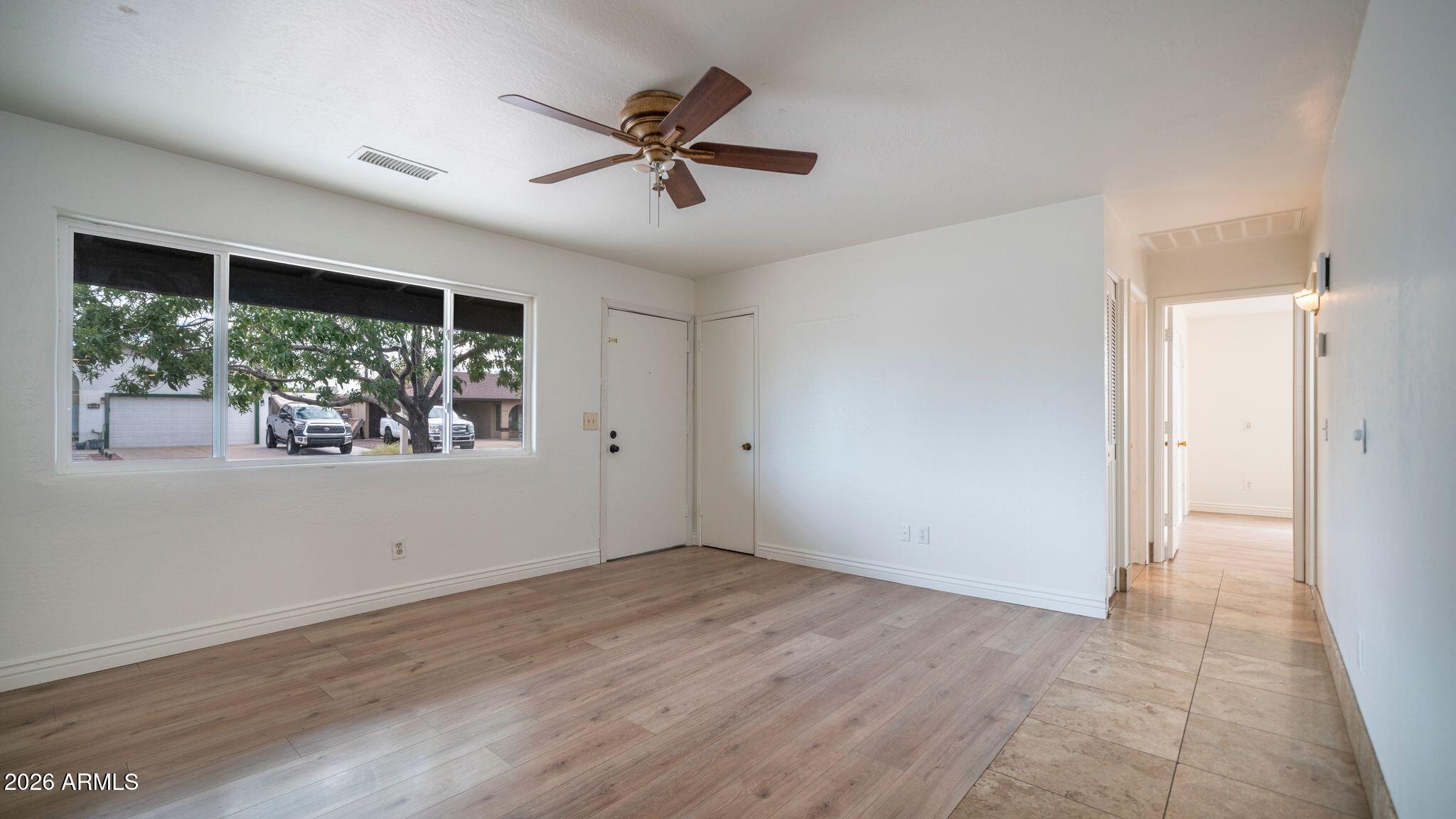 2526 E ISABELLA Avenue