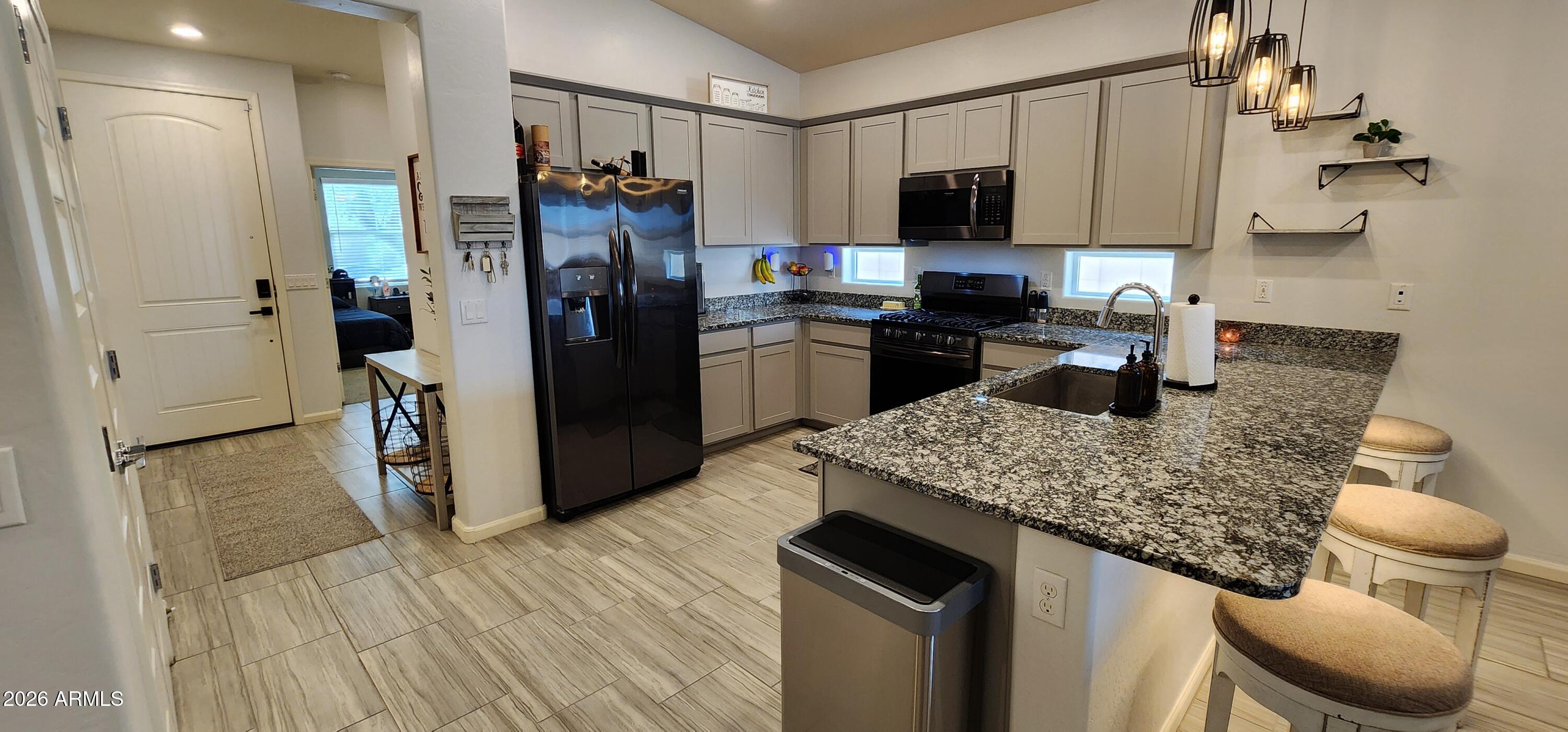 20150 W LINCOLN Street