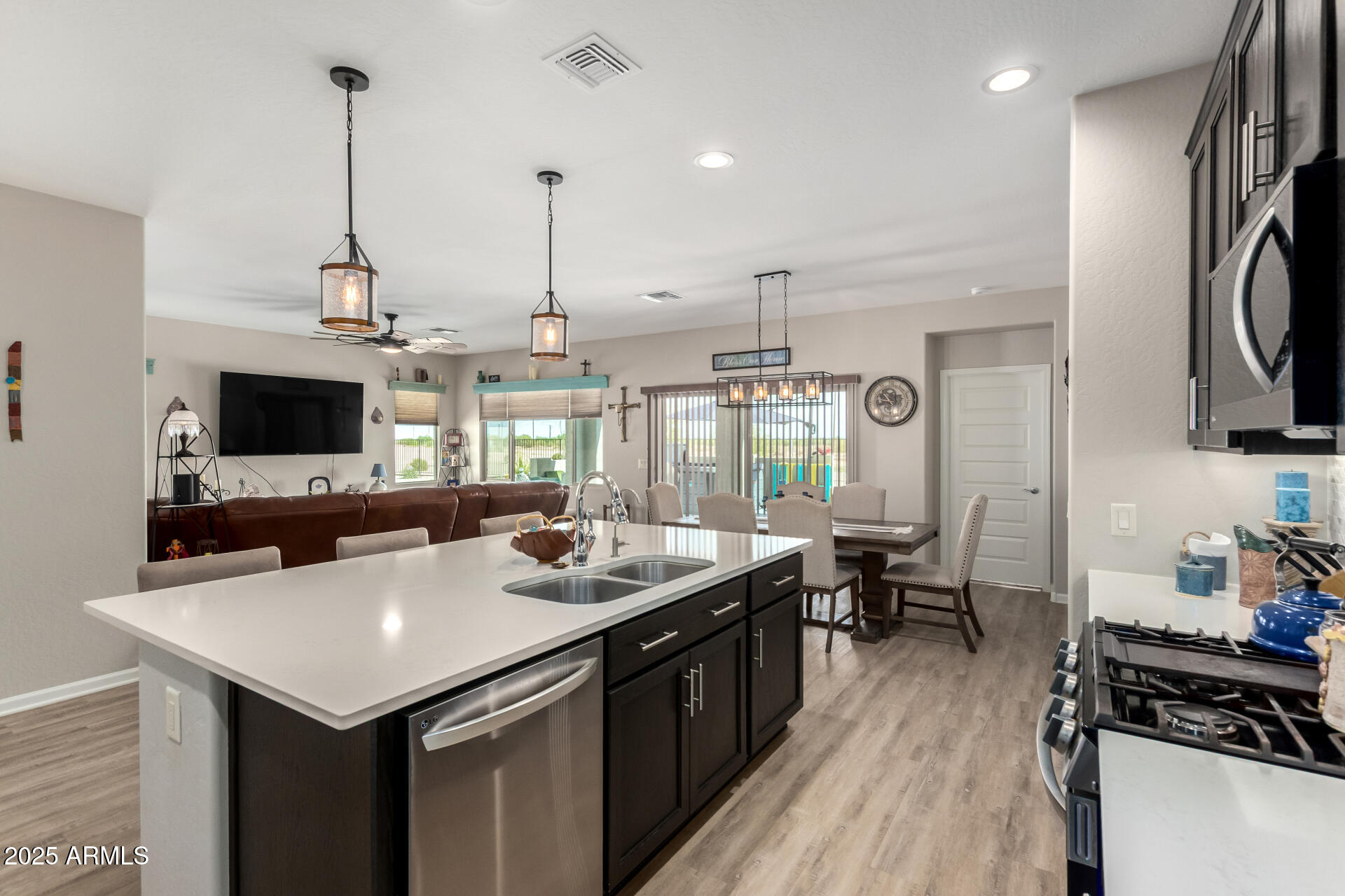 5781 N COYOTE HILL Road