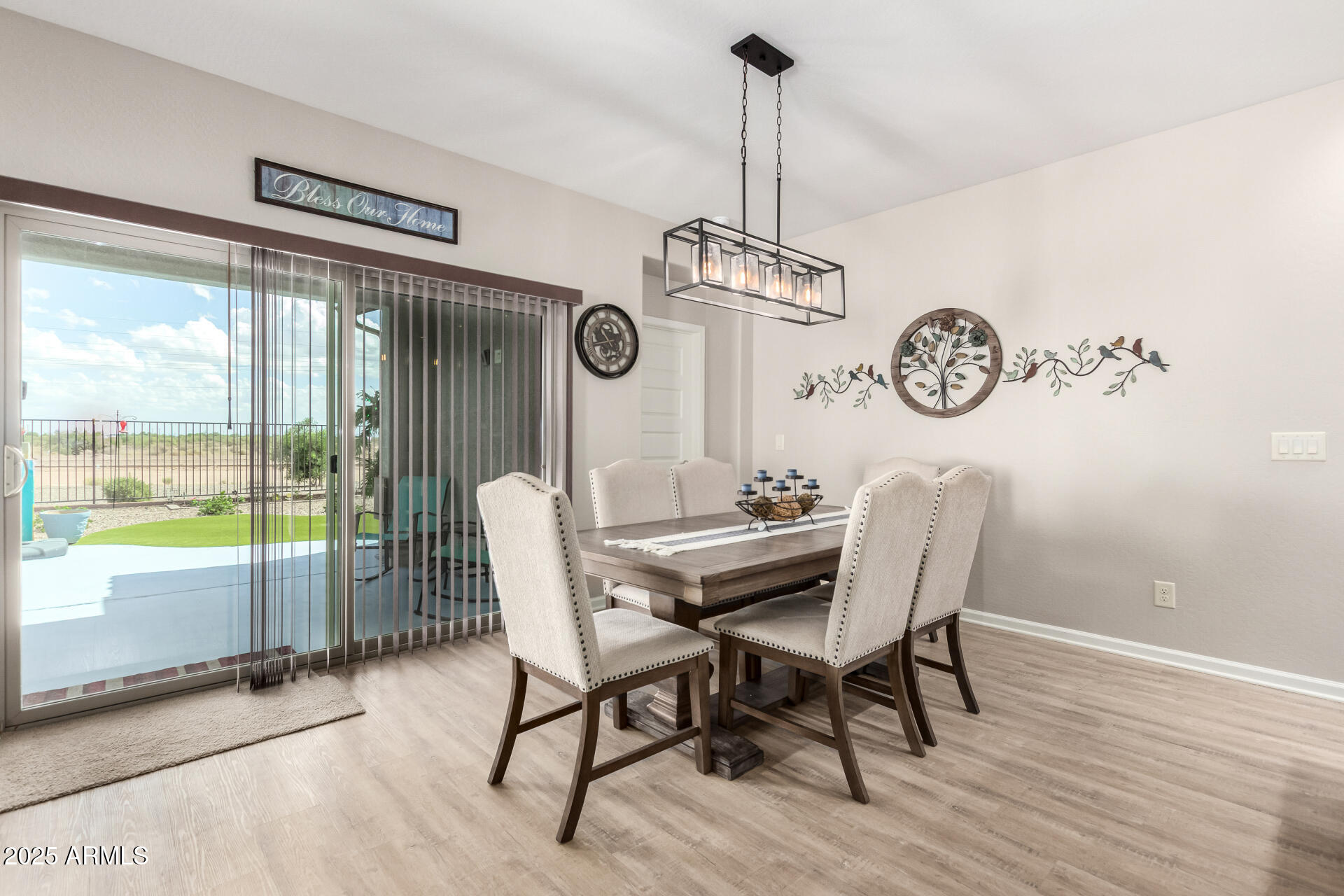 5781 N COYOTE HILL Road