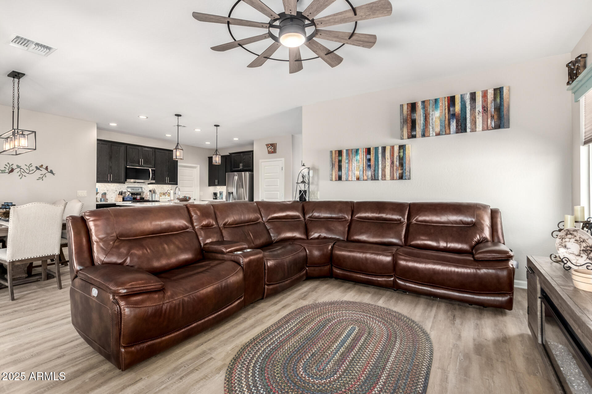 5781 N COYOTE HILL Road