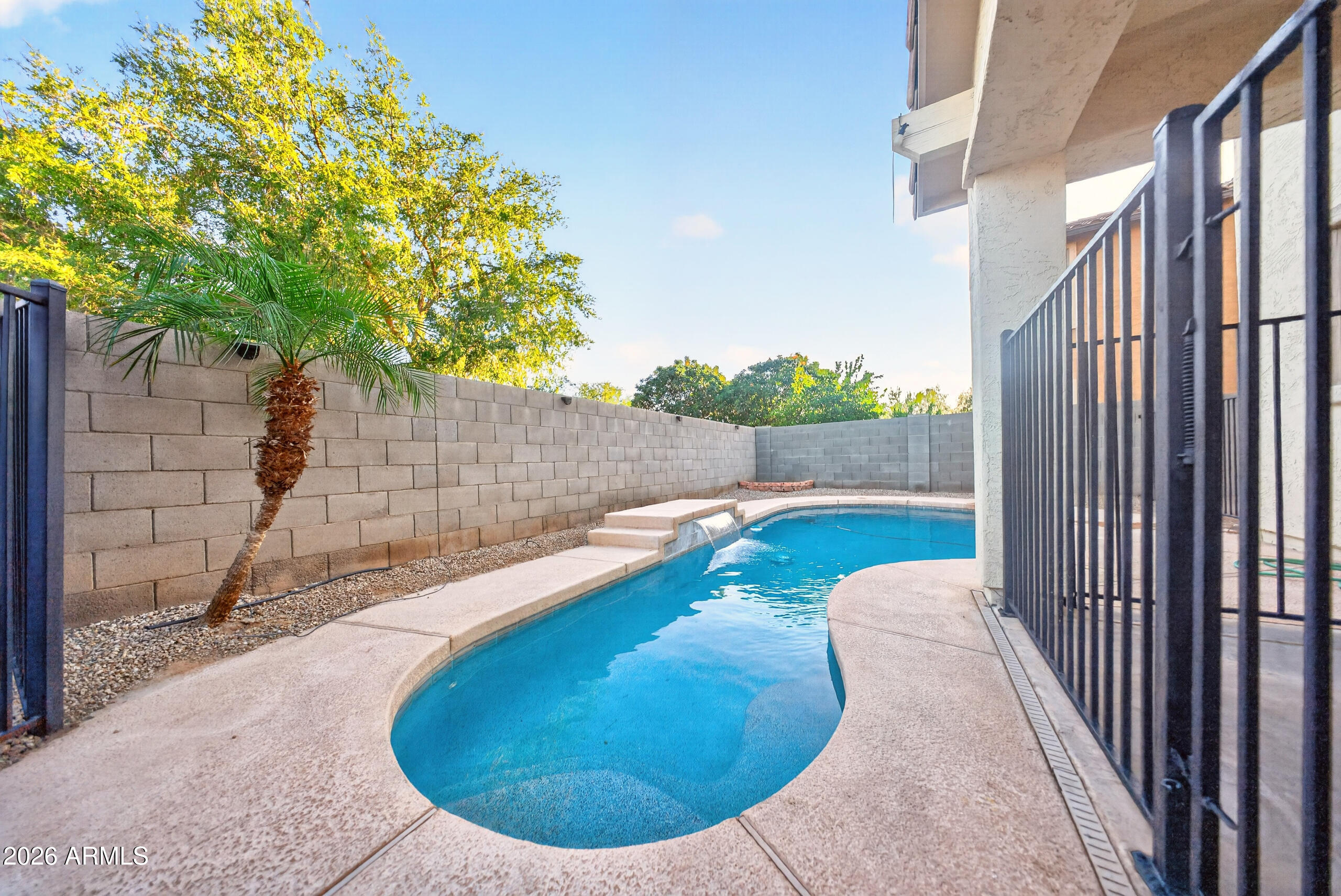 SUN GROVES - Residential