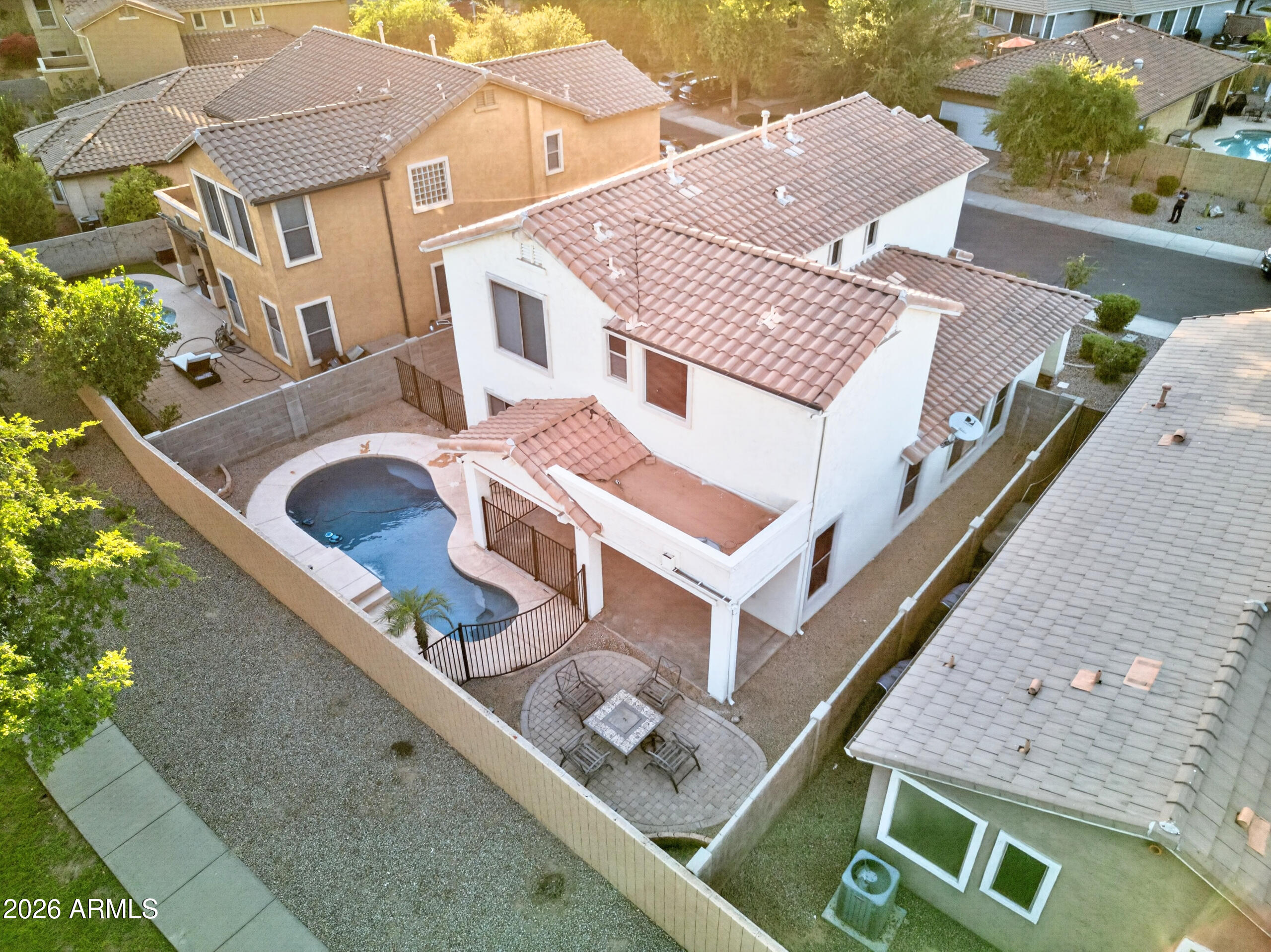 SUN GROVES - Residential