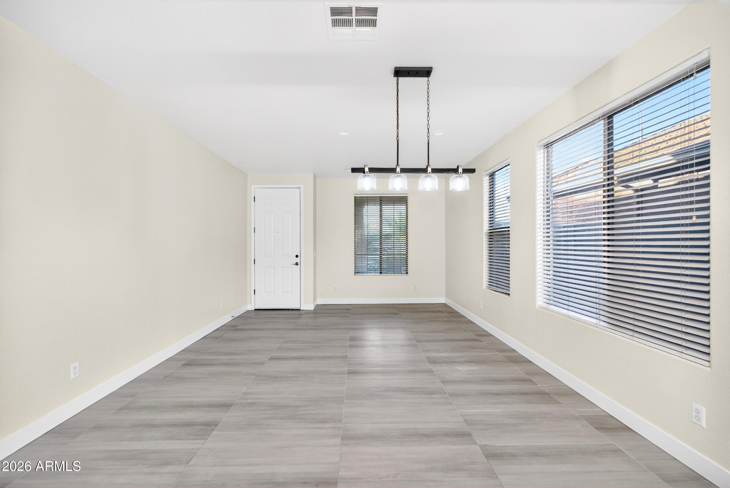 SUN GROVES - Residential