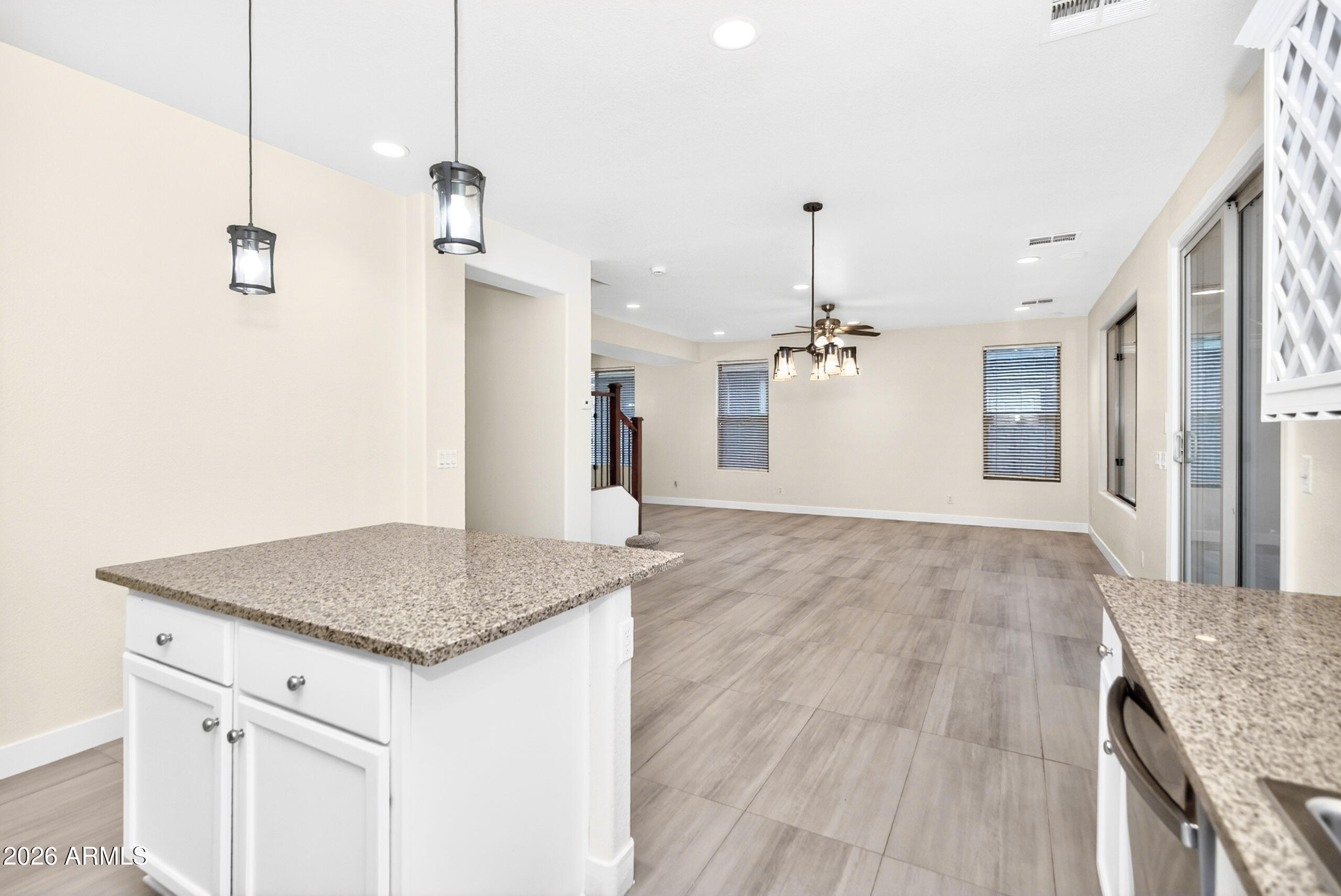 SUN GROVES - Residential