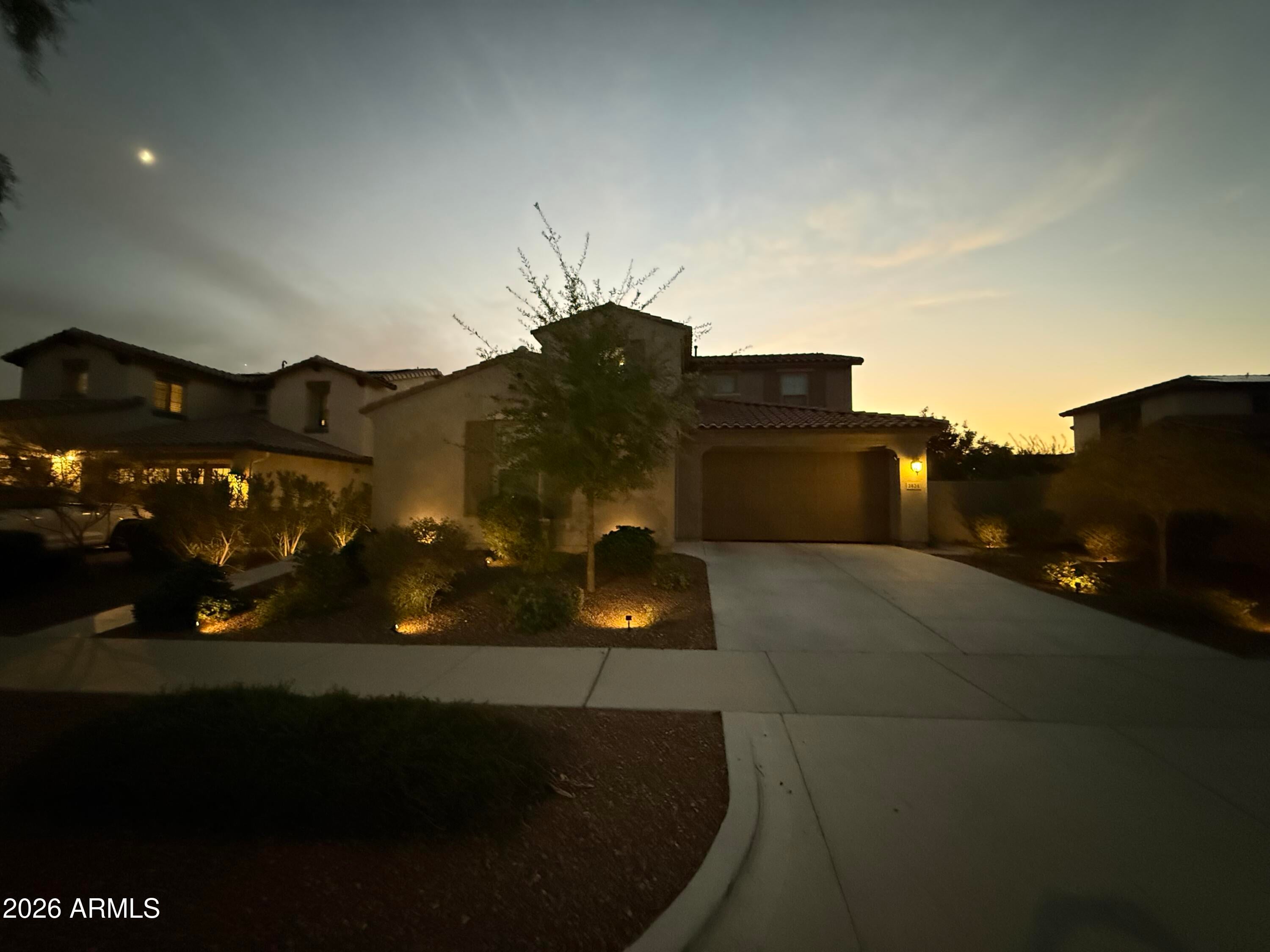 2424 N ACACIA Way