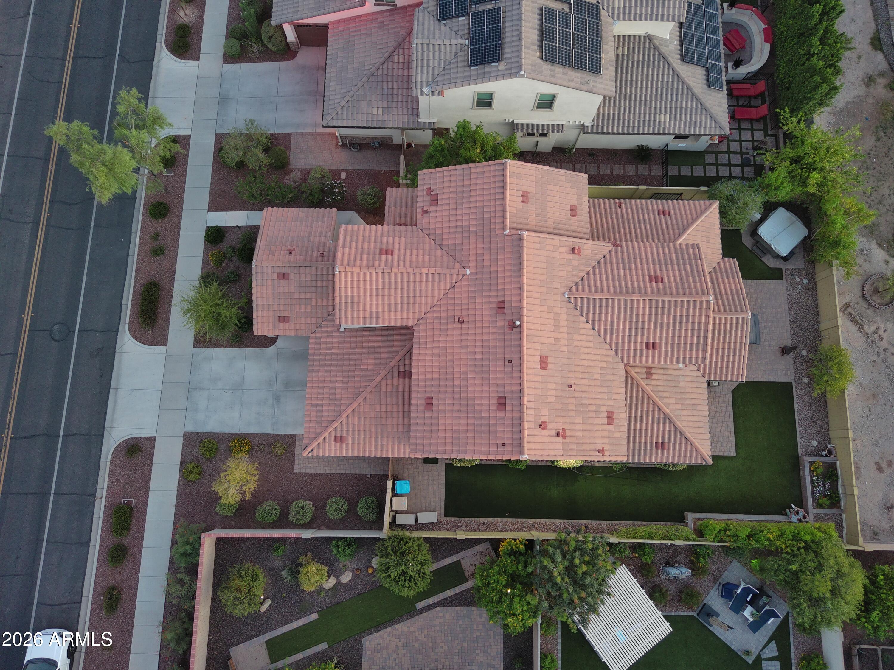 2424 N ACACIA Way