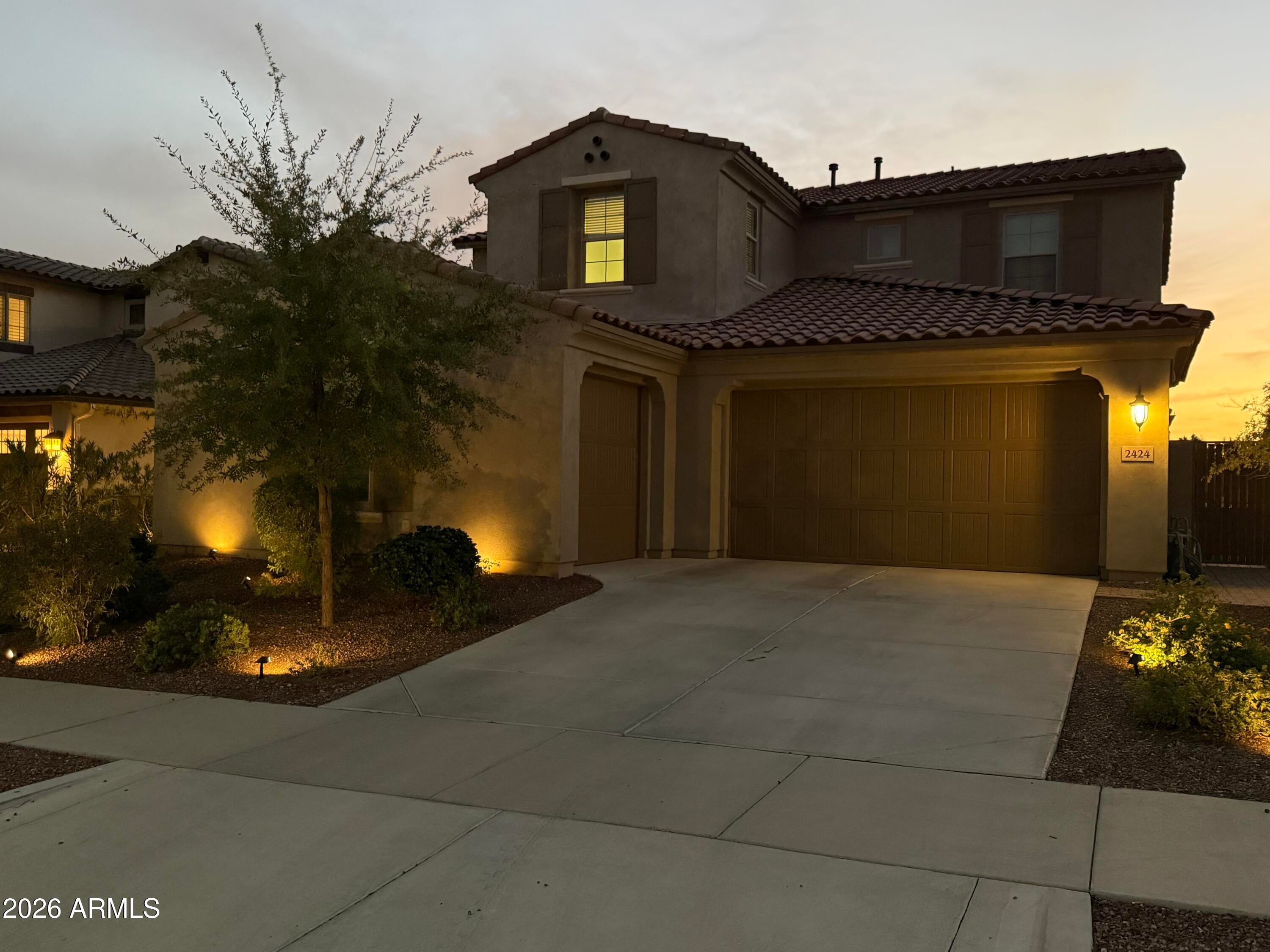2424 N ACACIA Way